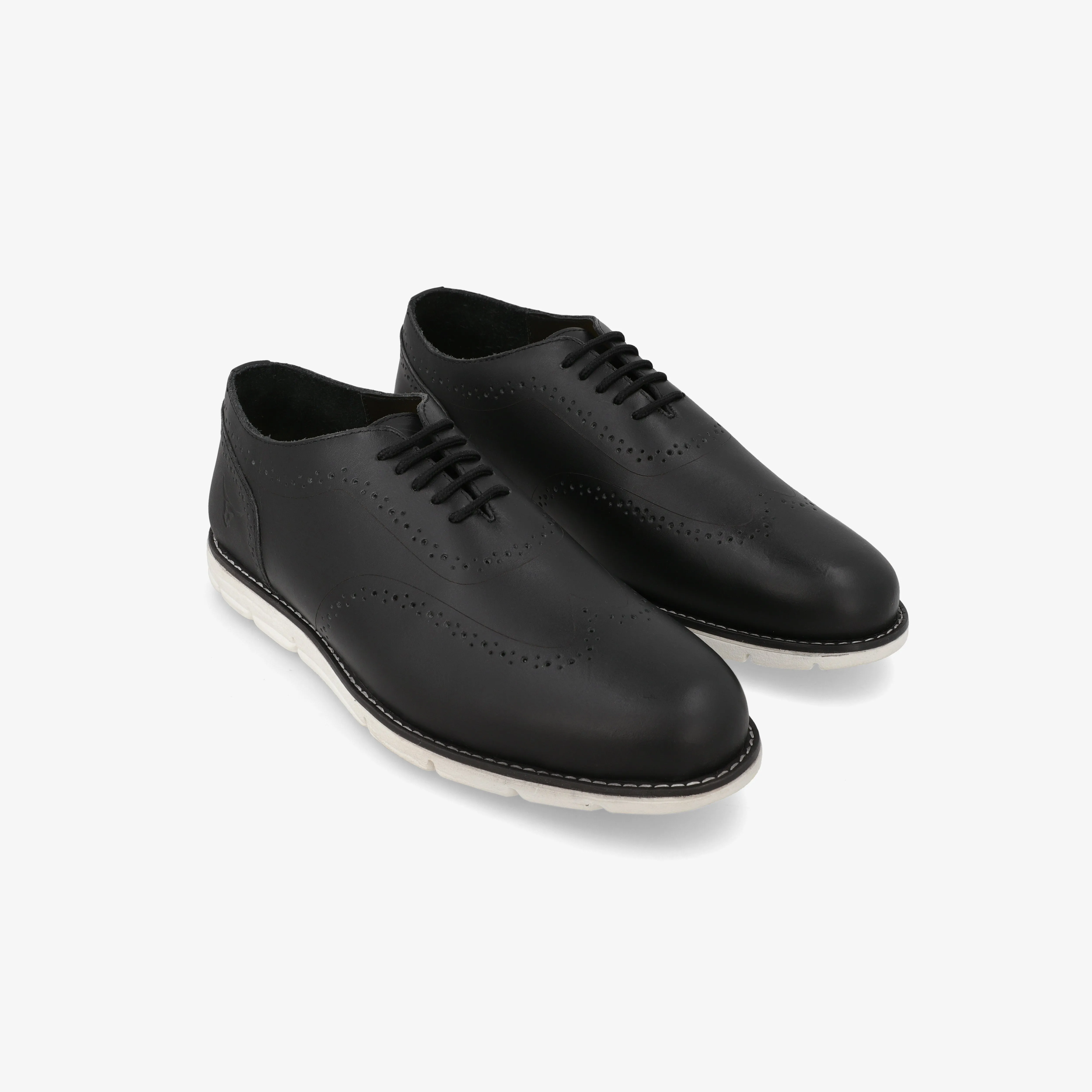 Monochrome Look Custom made Fadano - VentureFlex Men's Wingtip Oxfords Black / White