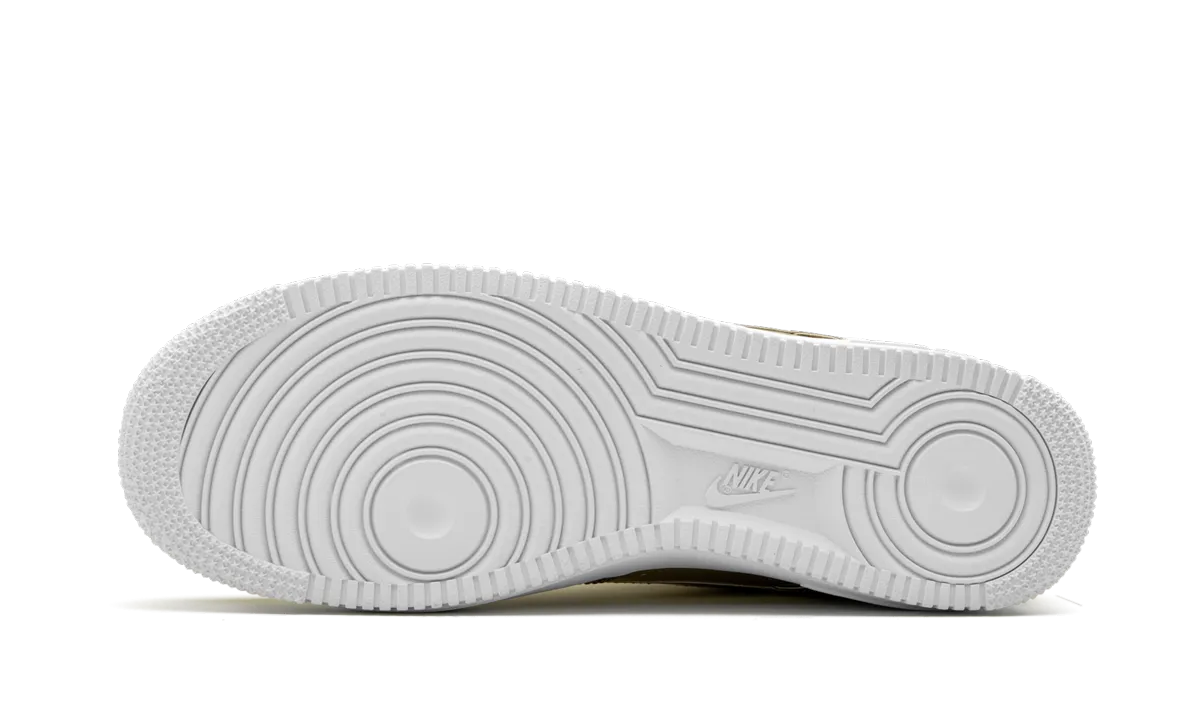AIR FORCE 1 SP WMNS "Metallic Gold" Impact Protection System Dynamic Design