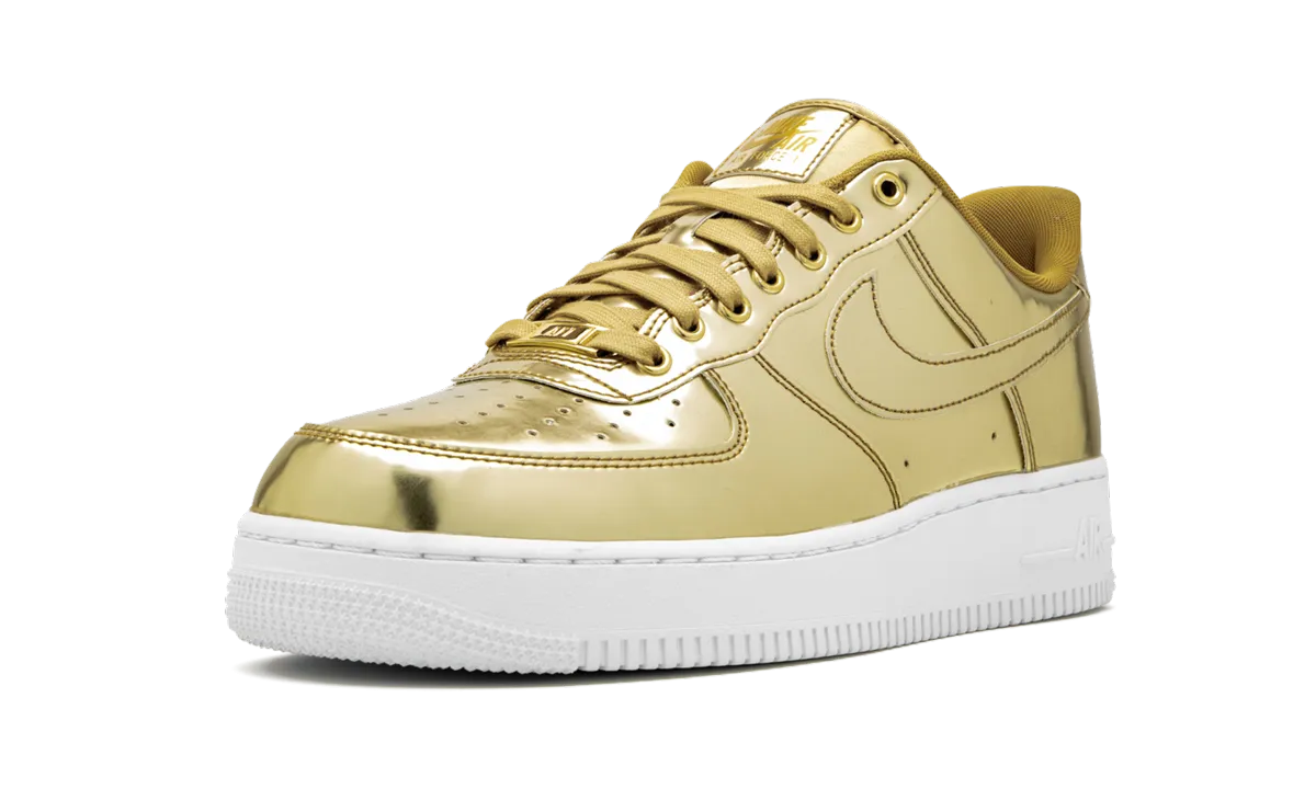 AIR FORCE 1 SP WMNS "Metallic Gold" Power Walk Stable Control