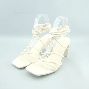 Effortless Design Cutout Style STRADIVARIUS .