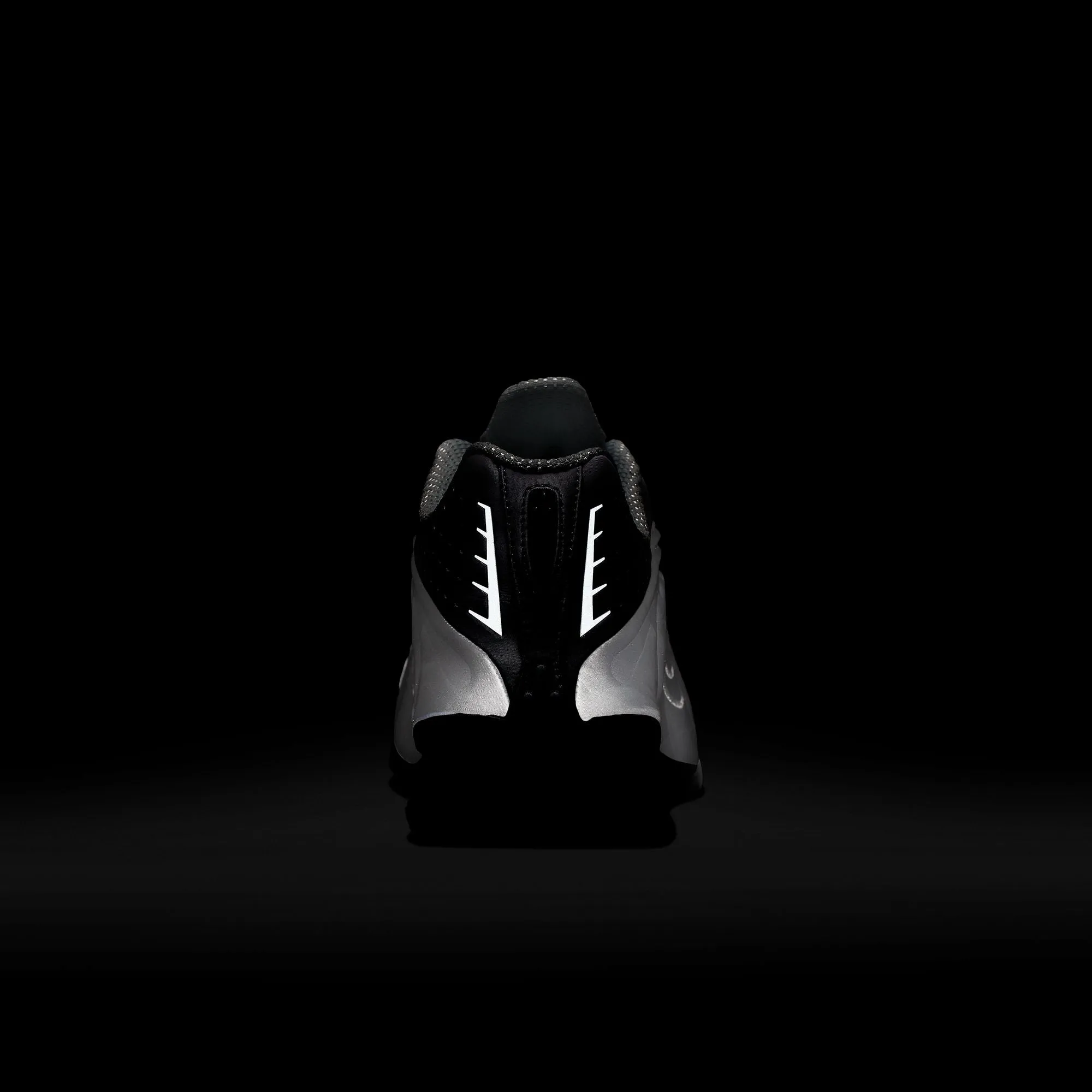 Dream Path W Nike Shox R4 AR3565-101