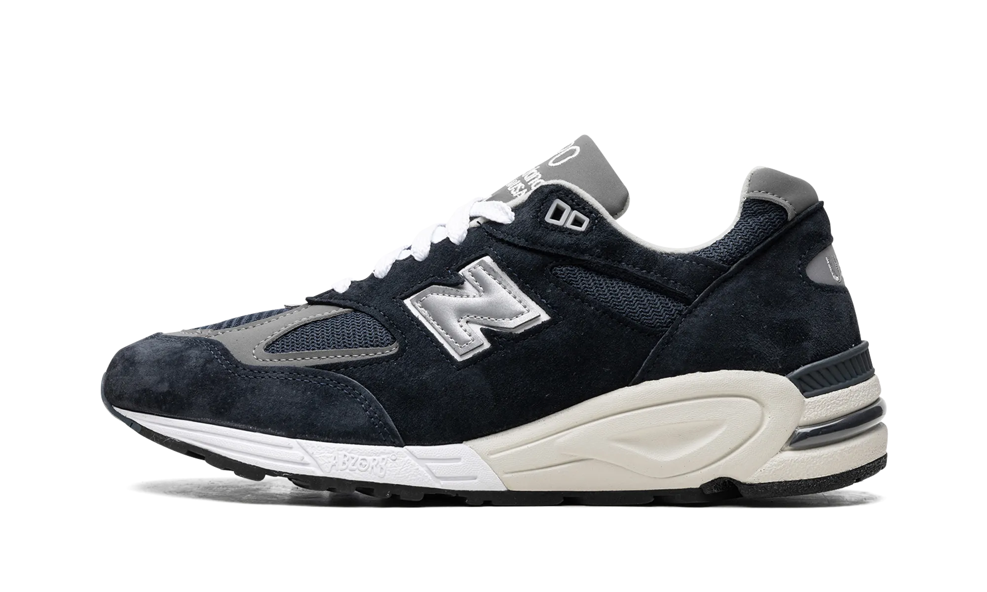 990V2 "Navy/White" running in the snow shoes style shoes