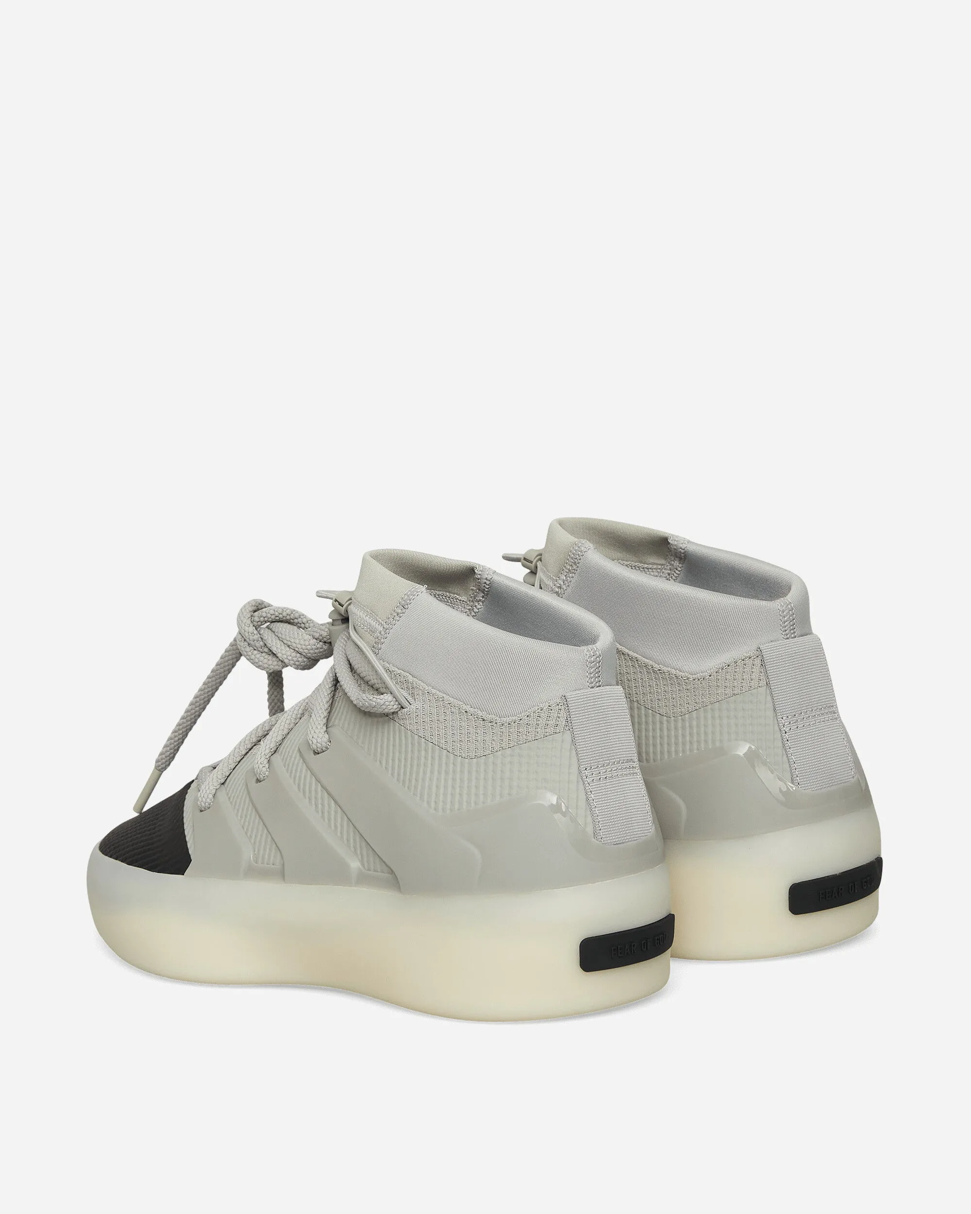 Bend Support Sleek lines Fear of God Athletics I BASKETBALL Sesame / Carbon