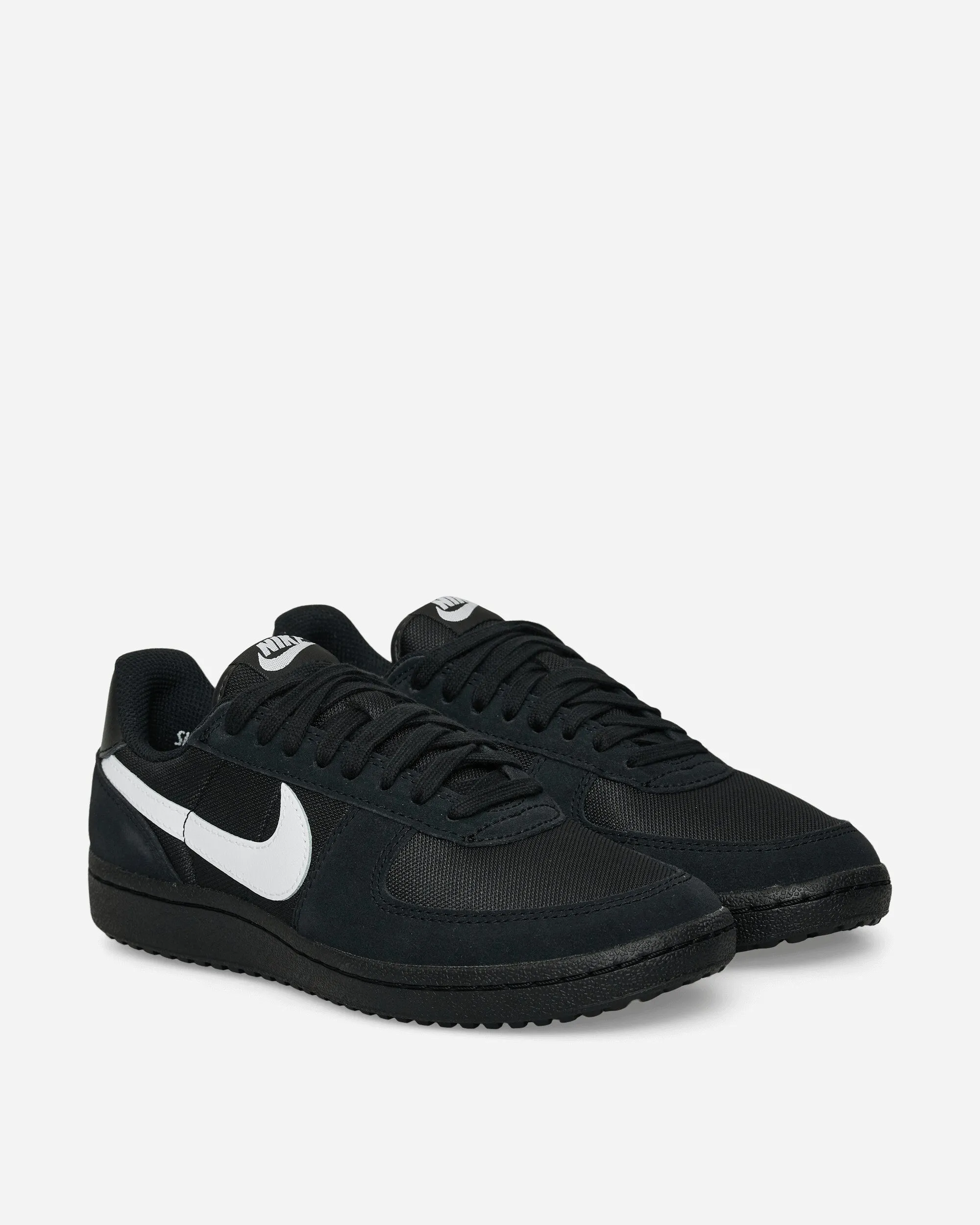 Field General Sneakers Black / White Ergonomic Last