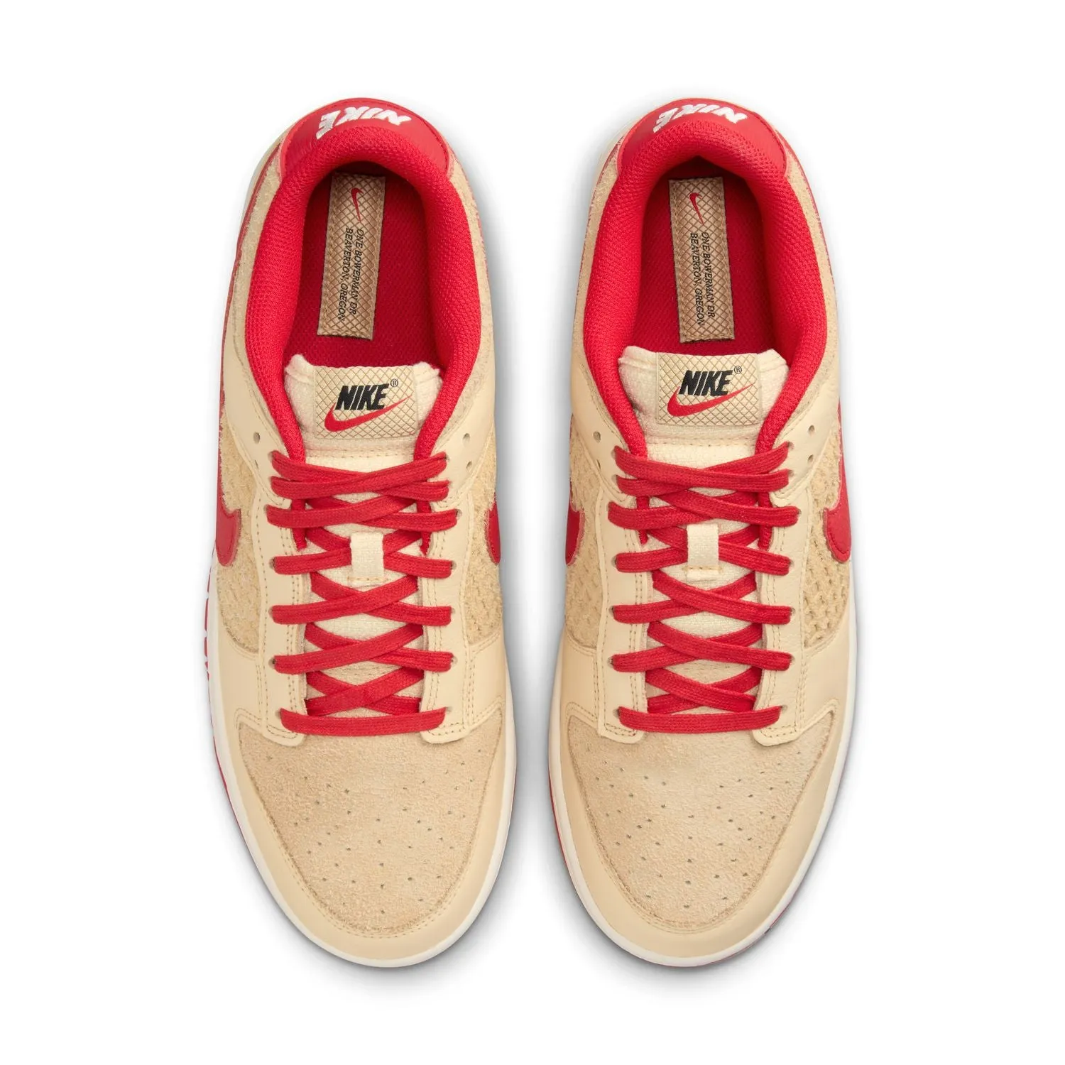 Black Dunk Low Retro SE 'Strawberry Waffle'