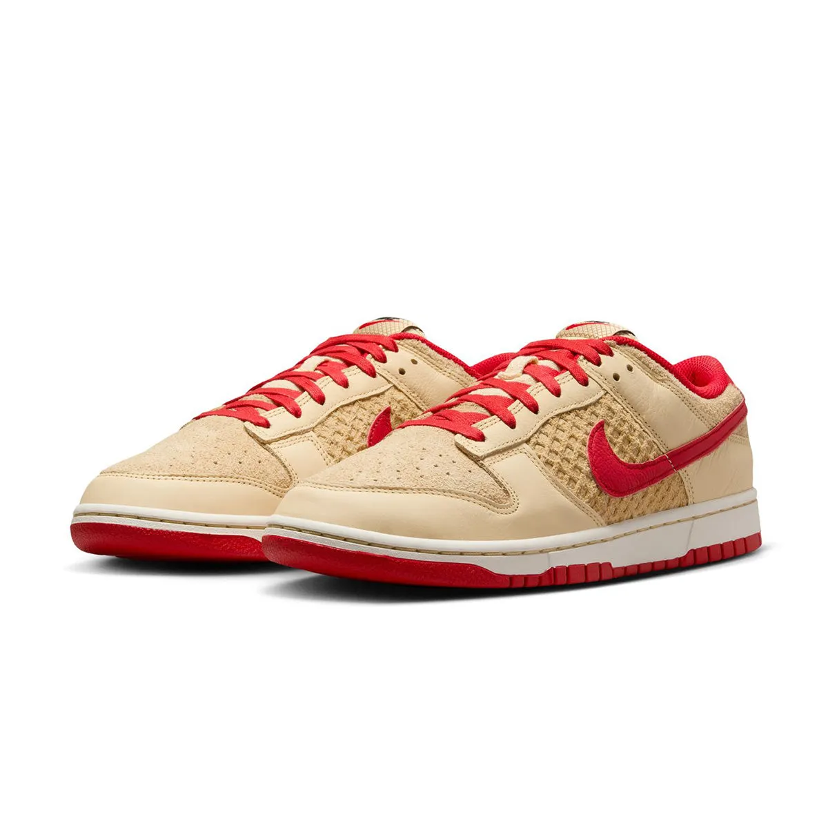 accessory windy - weather Dunk Low Retro SE 'Strawberry Waffle'