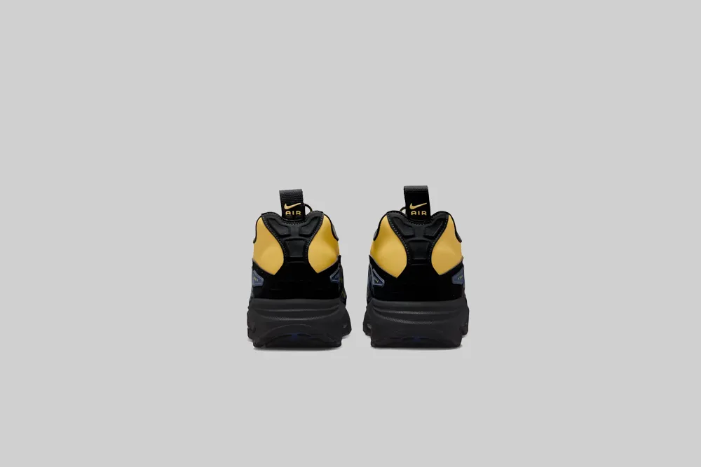 Smooth running experience professional runners' shoes option Women's Nike Air Max SNDR 'Off Noir and Diffused Blue'