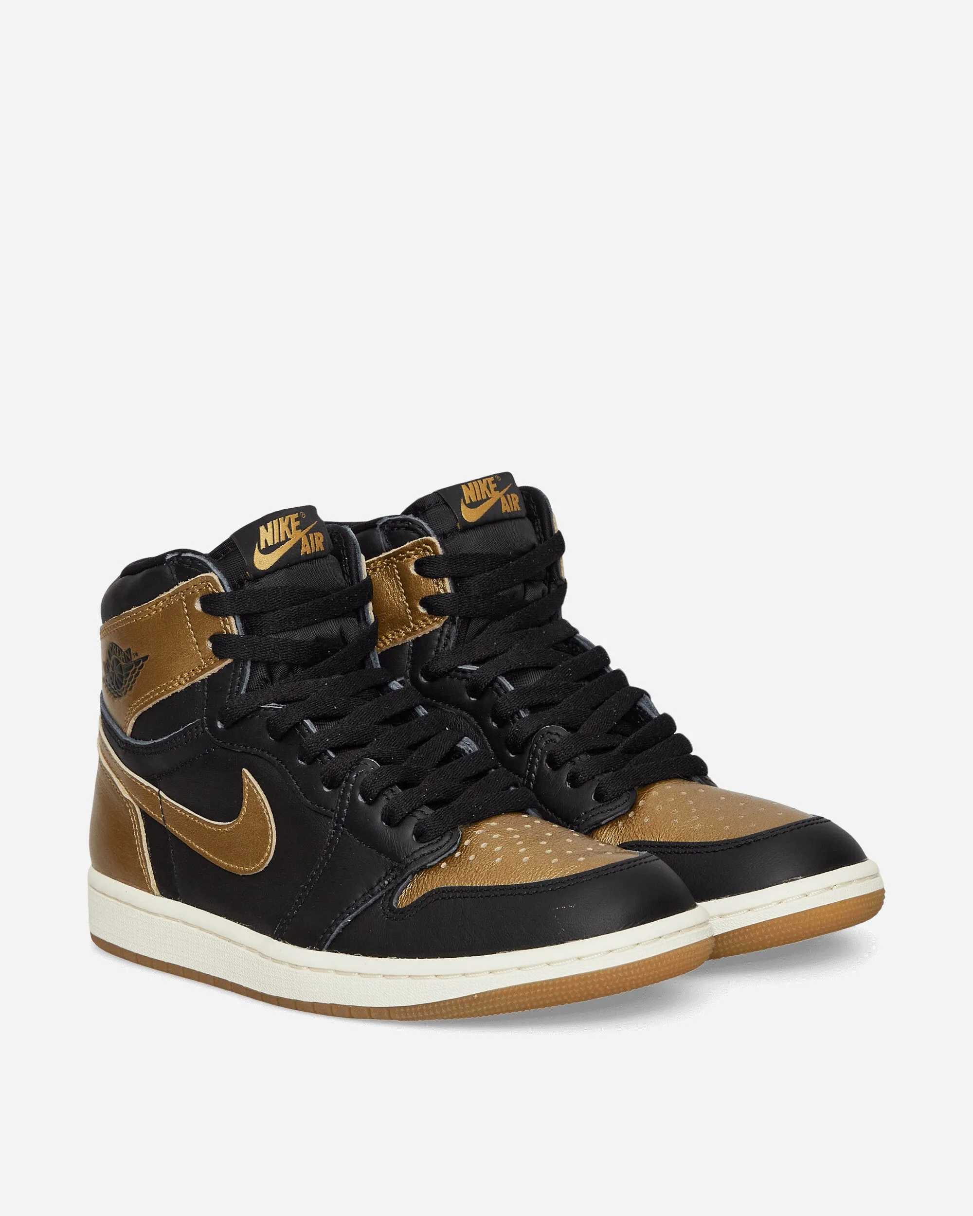 Air Jordan 1 Retro High OG Sneakers Black / Gold Gym Routine
