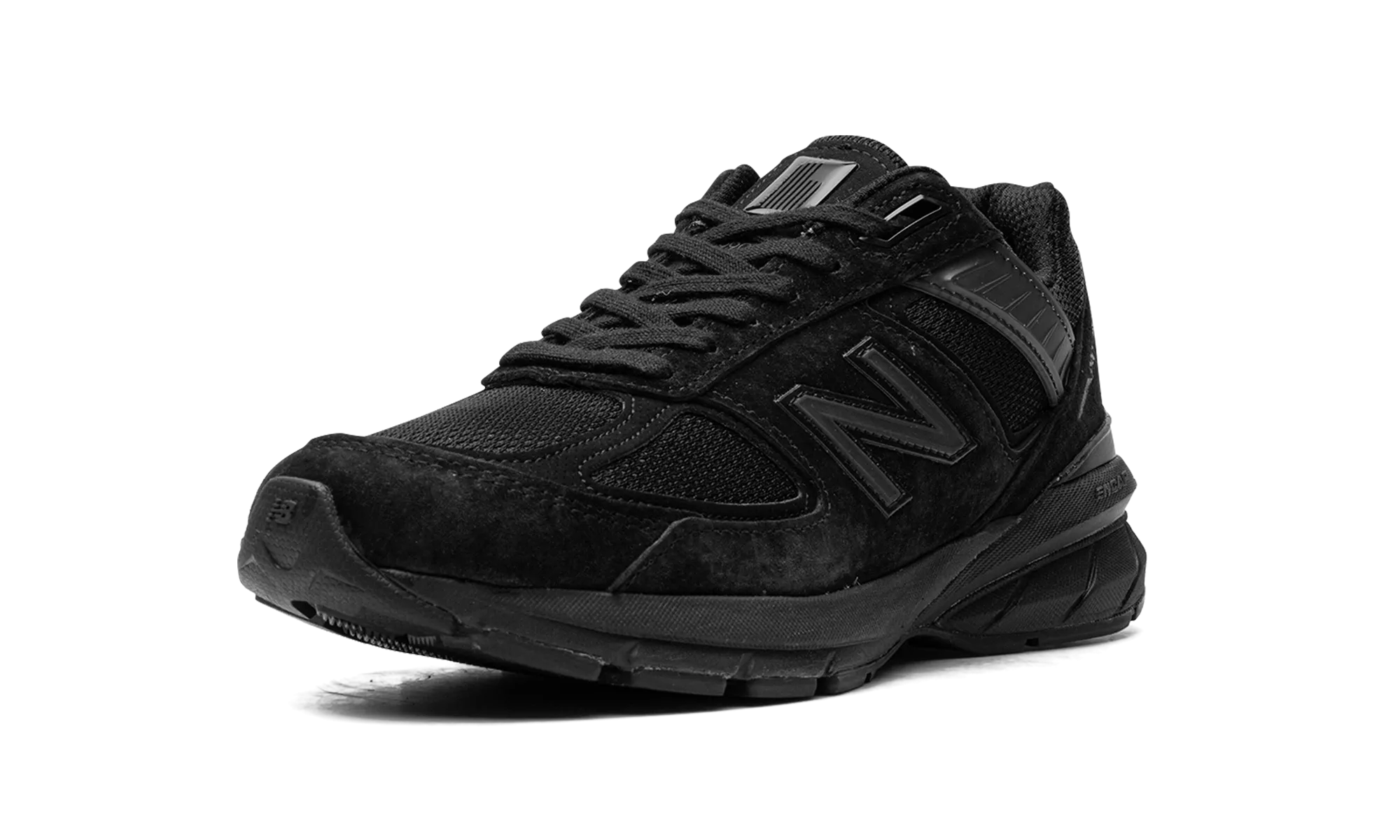 running in a truss bridge area shoes 990v5 "Made in USA Triple Black"