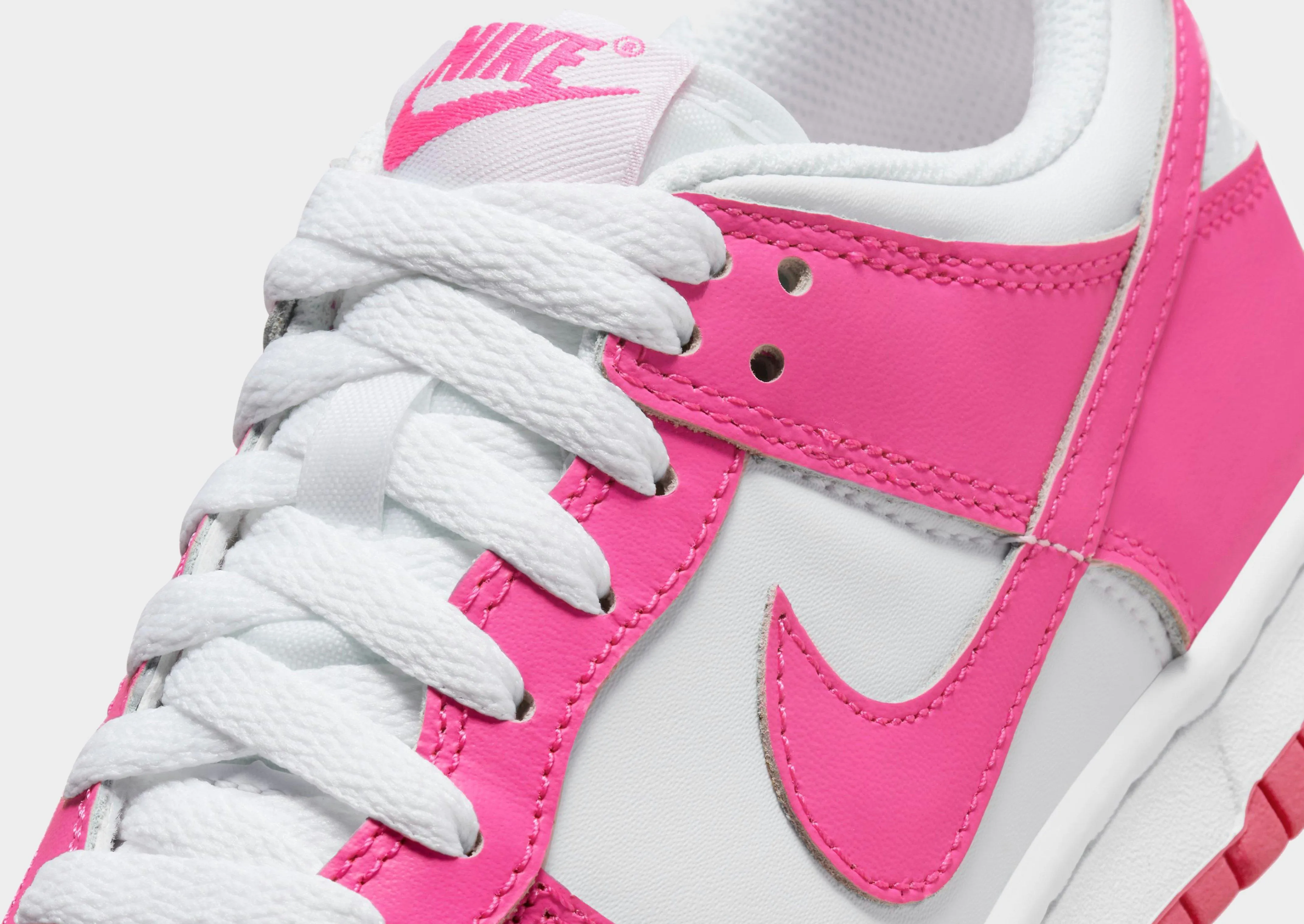 Dunk Low Junior's Steady Pace Urban Comfort