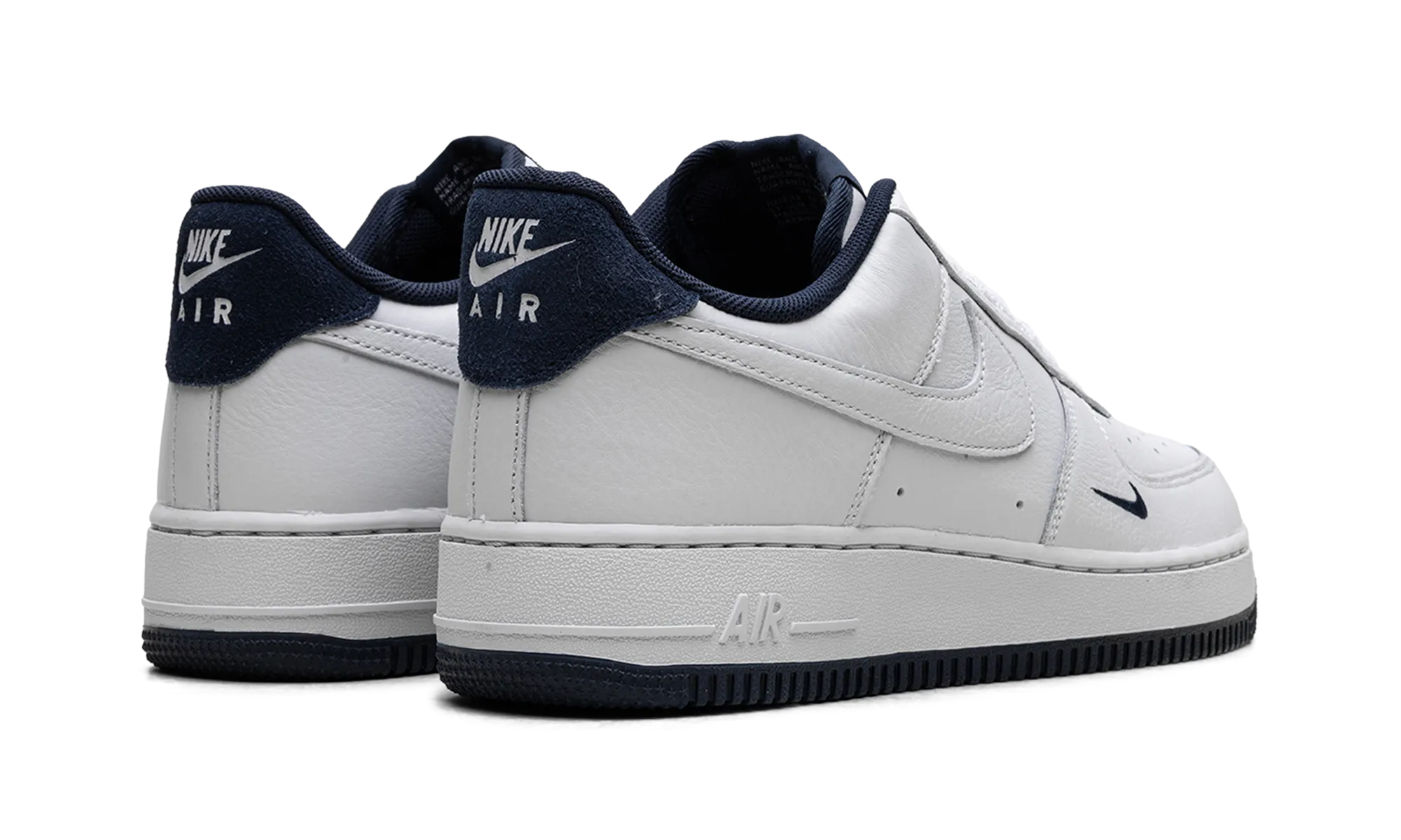 Streamlined materials Fit Control Air Force 1 Low '07 LV8 "Photon Dust Obsidian"