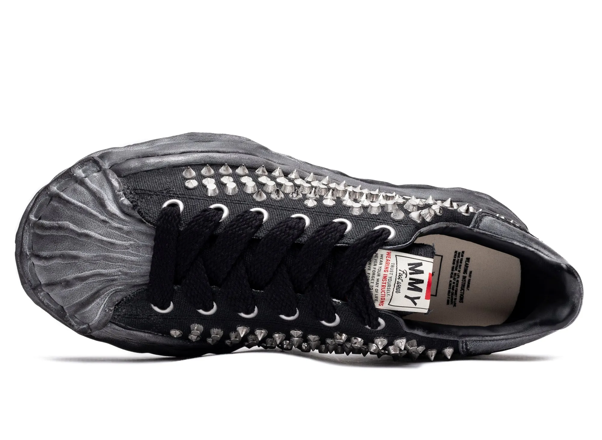 Maison Mihara Yasuhiro Spiked Blakey Low in Black/Black Clean White