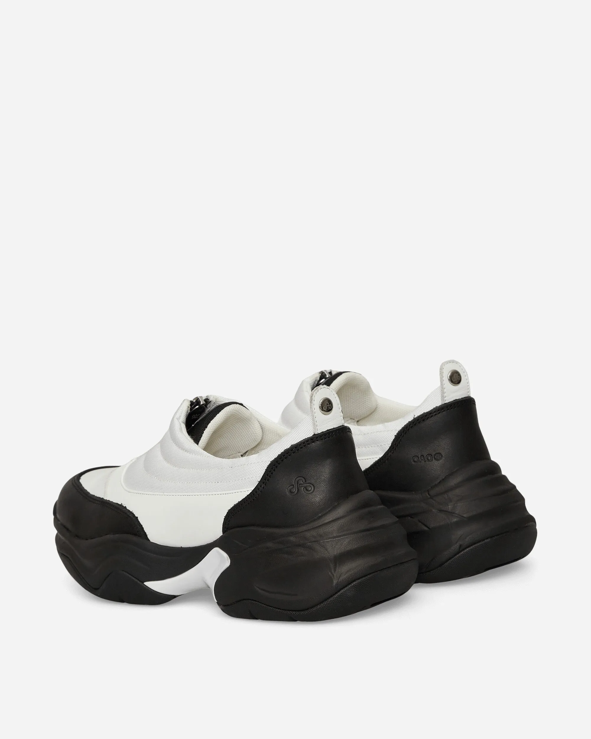 Fountain Sneakers White Durable Toe Guard Dynamic Traction Outsoles