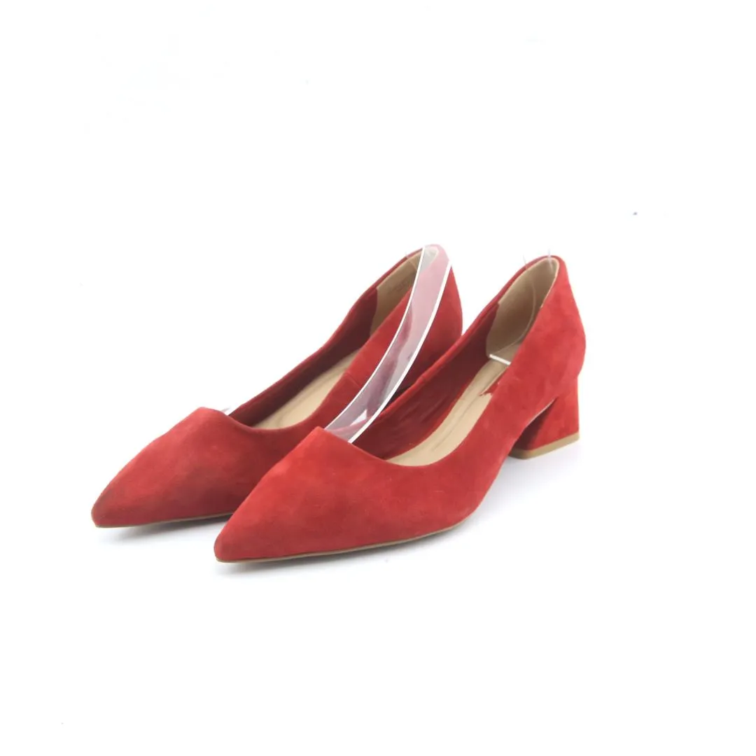 FRANCO SARTO . Sleek Pumps
