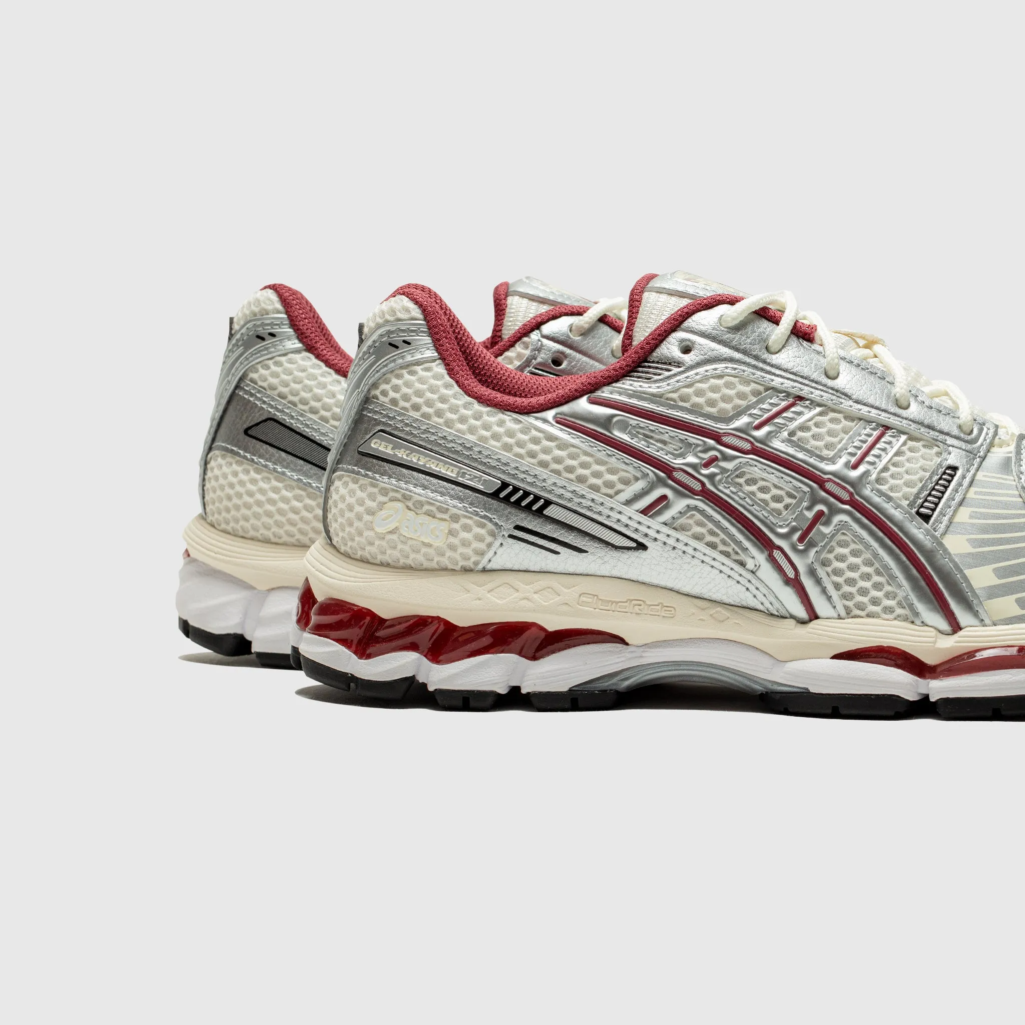 Seam Free Interior GEL-KAYANO 12.1