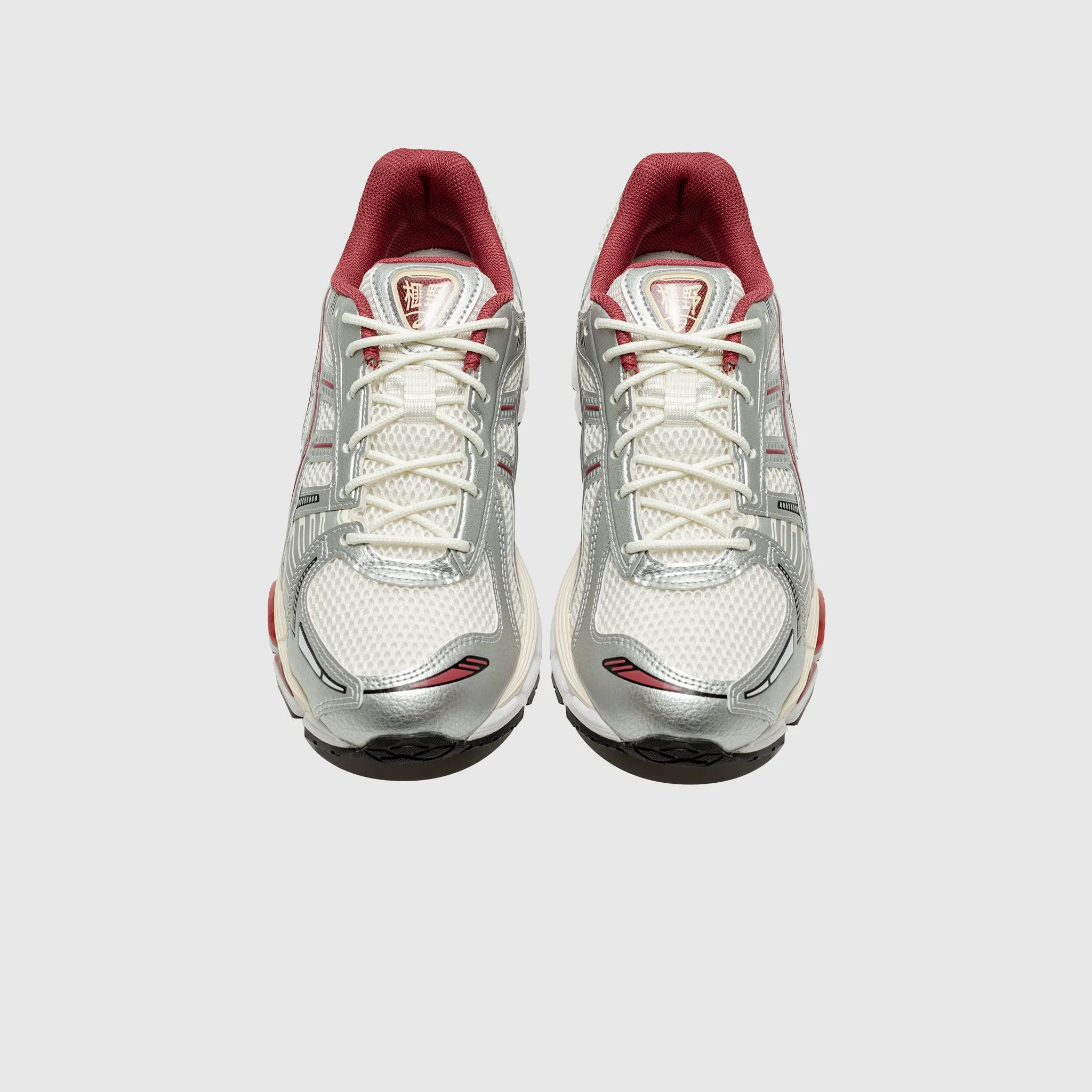 Flexible Tread Pattern Orthotic Friendly Design GEL-KAYANO 12.1