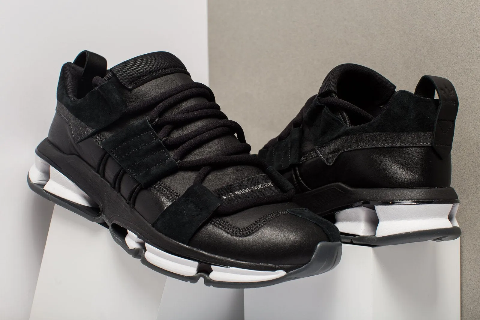 Adidas Twinstrike ADV Stretch Leather Core Black Dad Pick