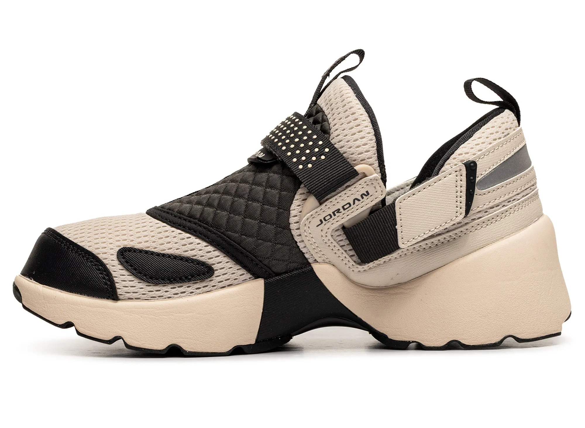 Women's Jordan Trunner LX precious Snug