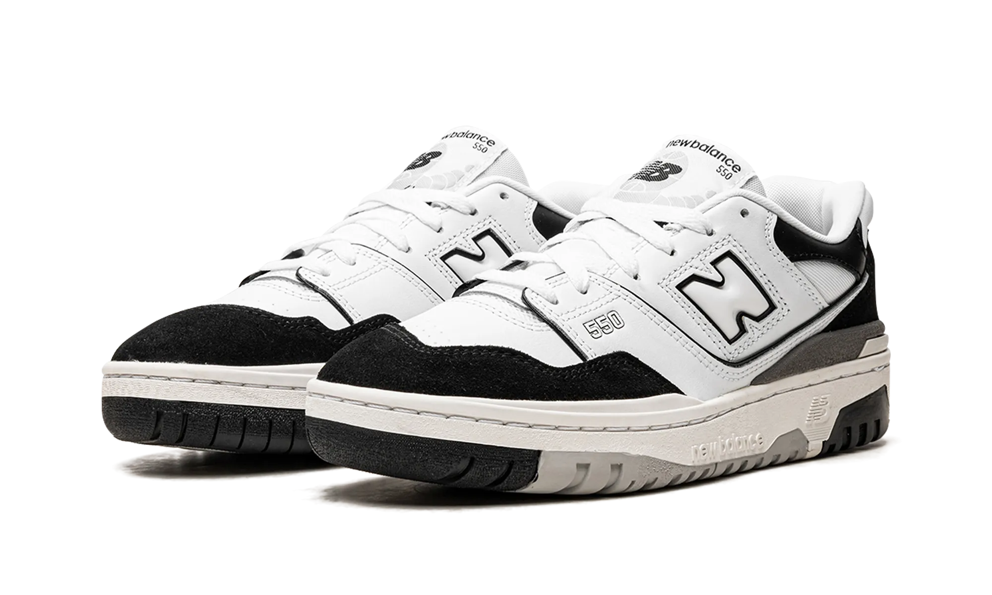 550 GS "Oreo" Superior Flexibility running in a cliff area shoes