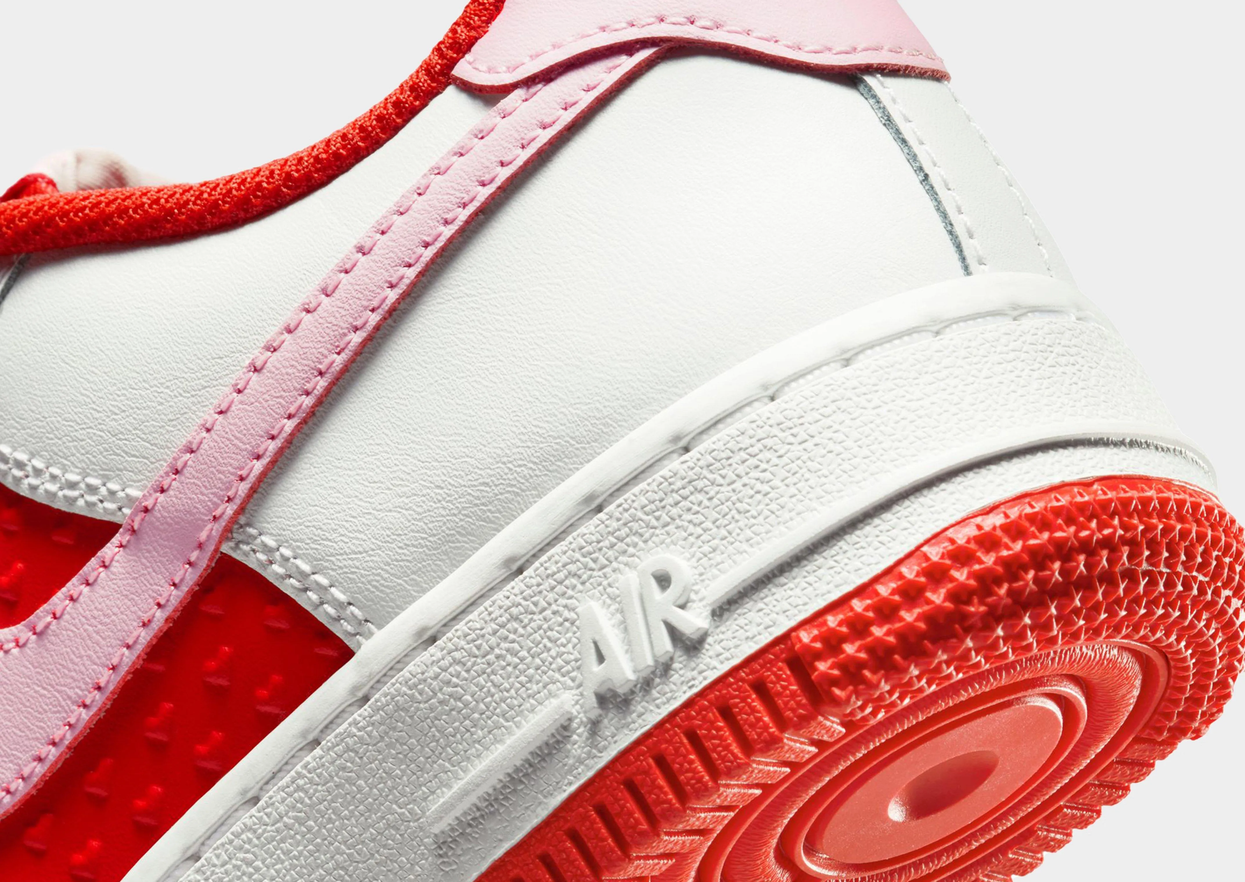 Air Force 1 Junior's Ergonomic Last Engineered Lateral Cage
