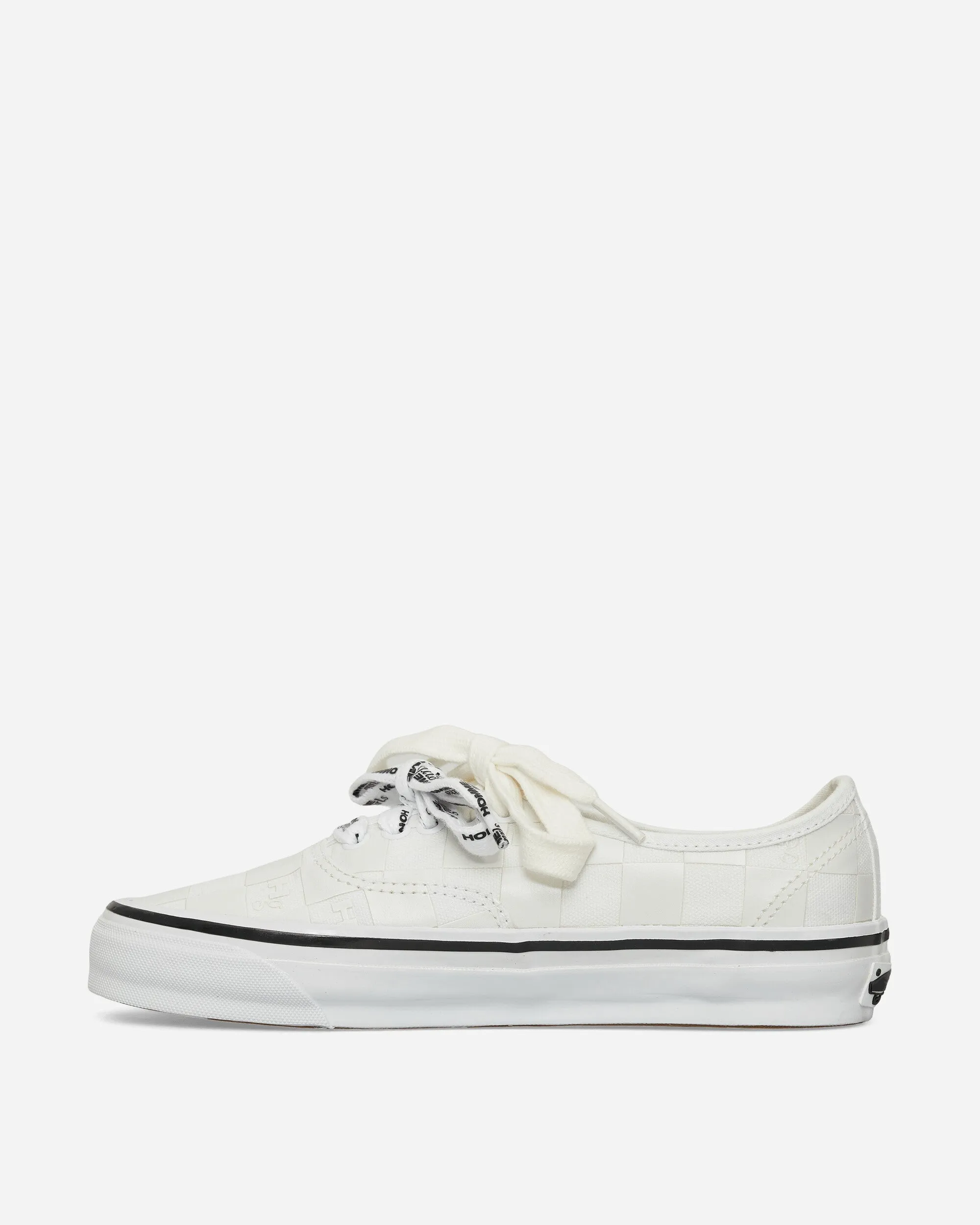 HommeGirls Authentic 44 Sneakers Marshmallow Eco Friendly Dye Process Smooth Curve