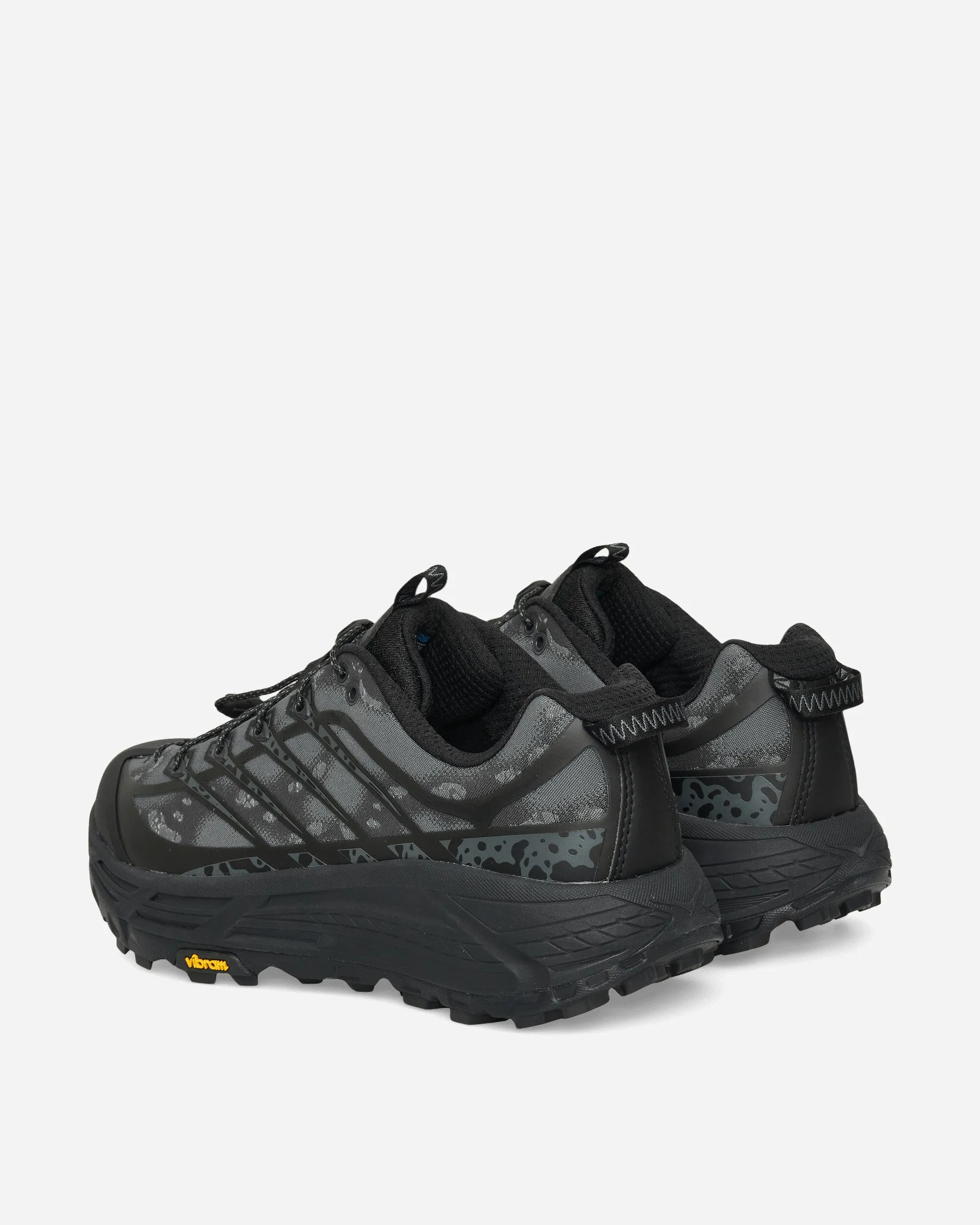 Non Slip Outsole Adaptive Fit Design Stealth/Tech Mafate Three2 Sneakers Black / Carbon