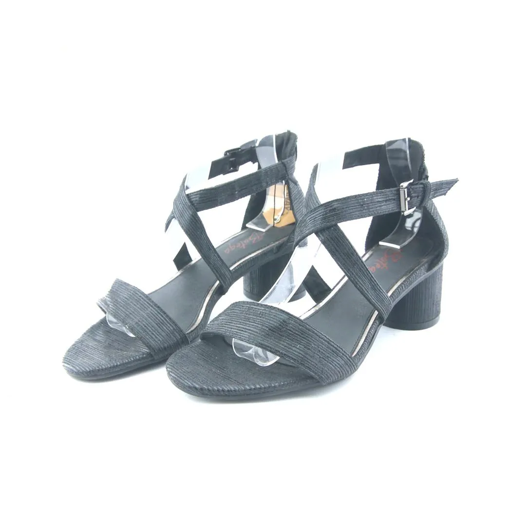 BLOWFISH . Night Spark Sleek Comfort