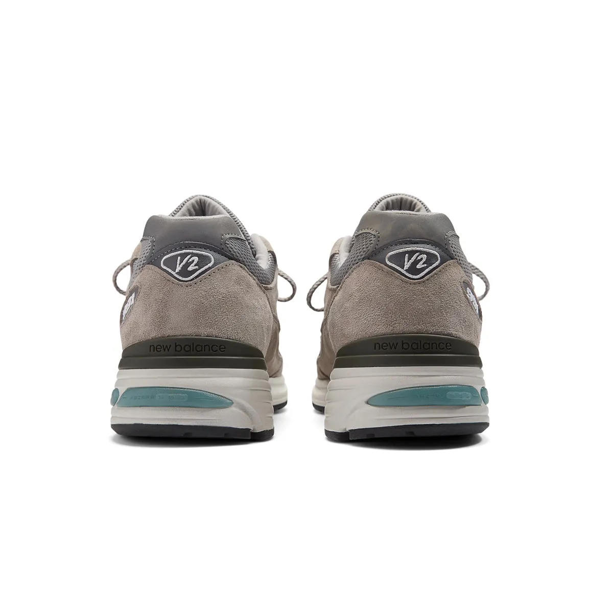 Slip-resistant ease in UK 991v2 'Dove'