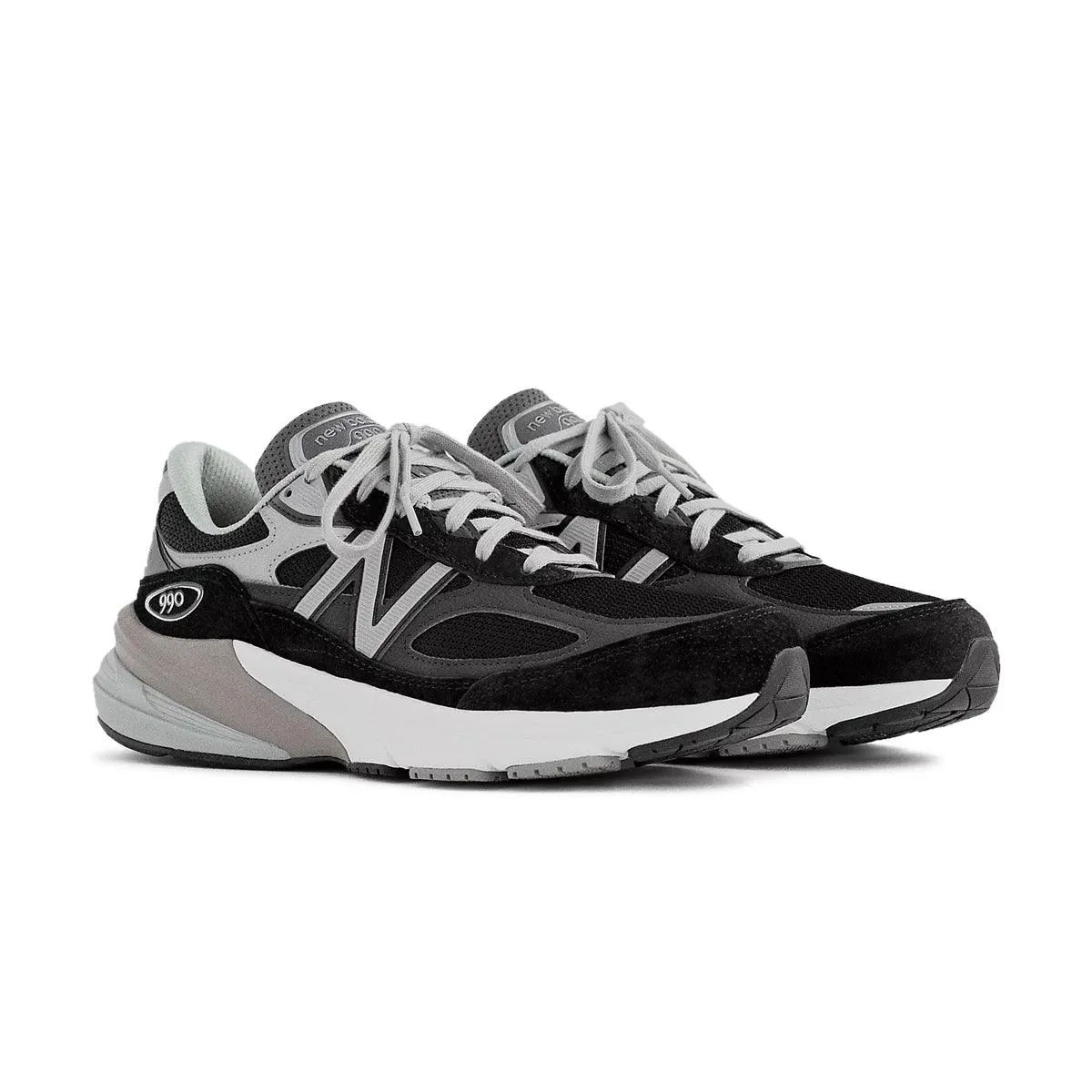 professionals serious hikers In USA 990v6 'Black White'