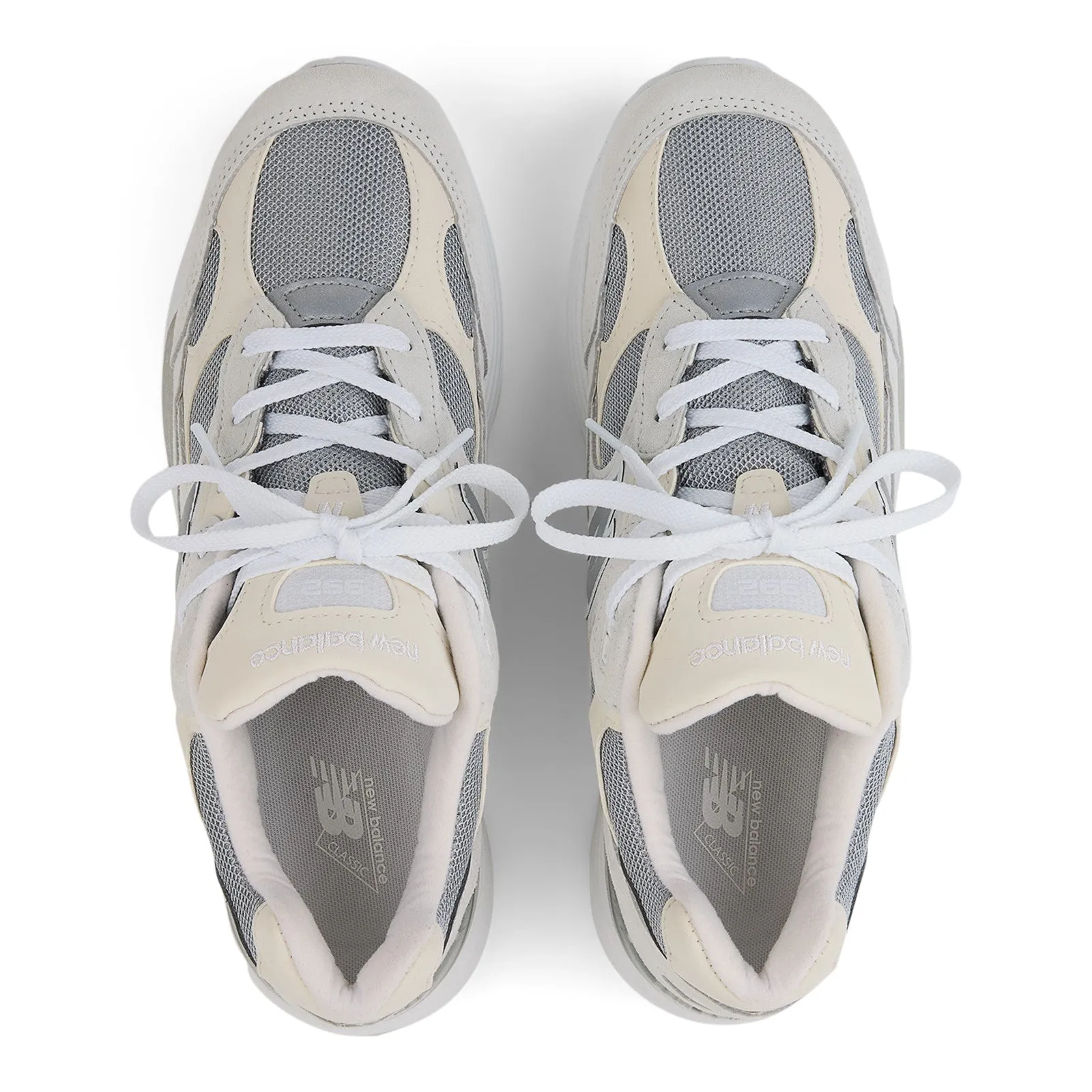 in USA 992 'Core White Reflection' Contemporary Chic