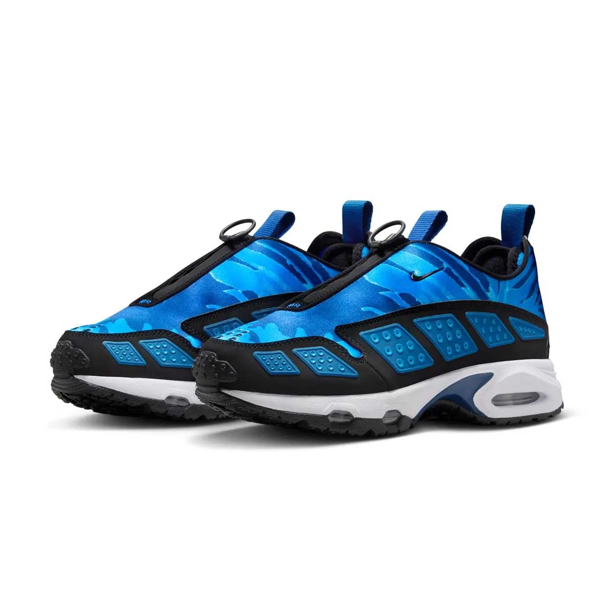 Wmns Air Max SNDR 'Blue Camo' Fresh materials most dangerous
