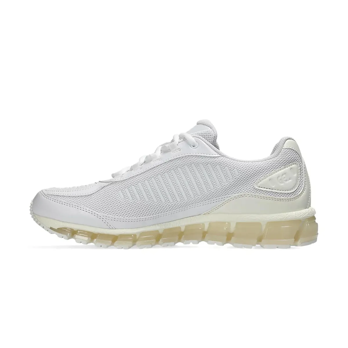   JJJJound GEL-Quantum 360 I AMP 'White Marshmallow' Lightweight Construction daily commuters