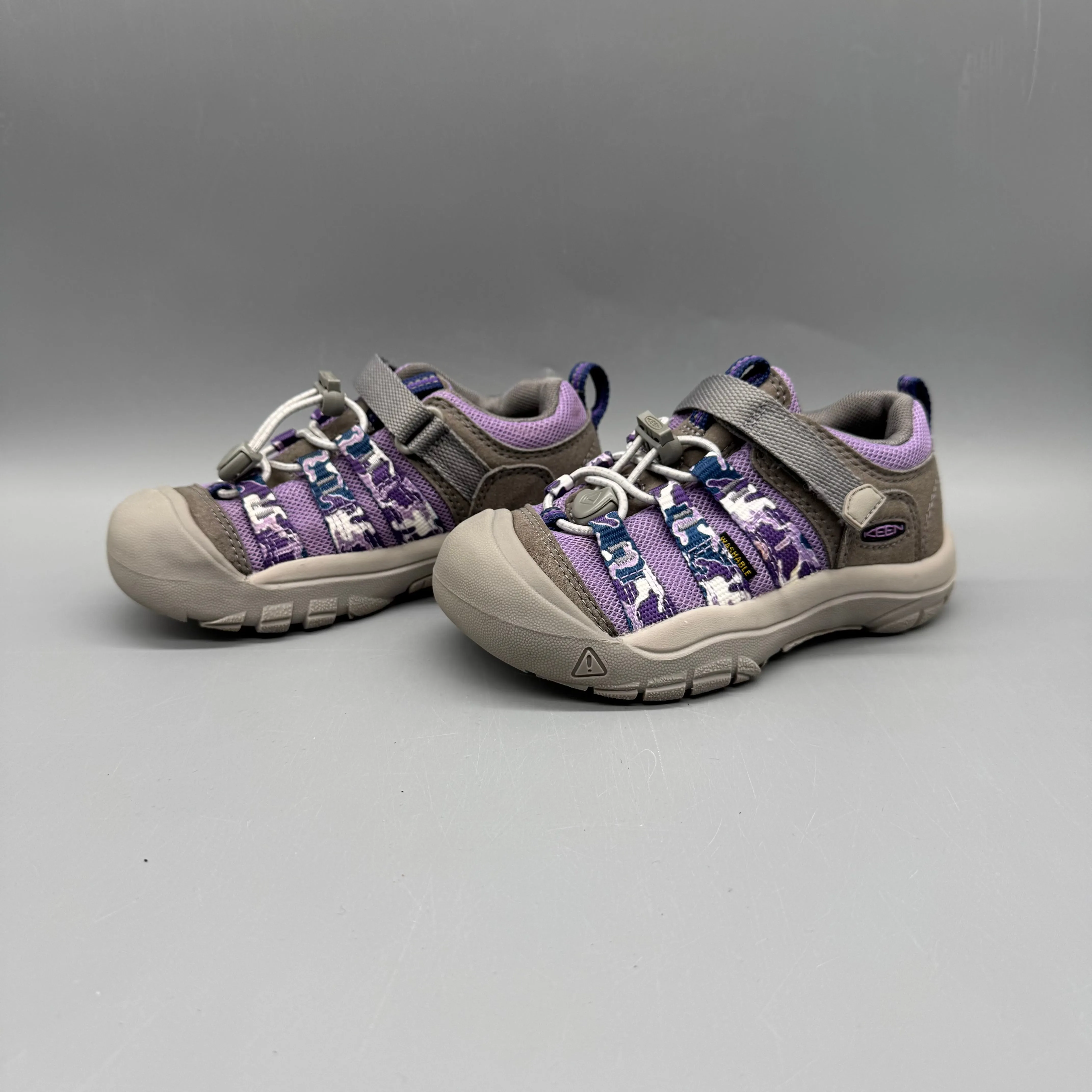 Keen / Hiking Shoes / US11 least outdoor desirable