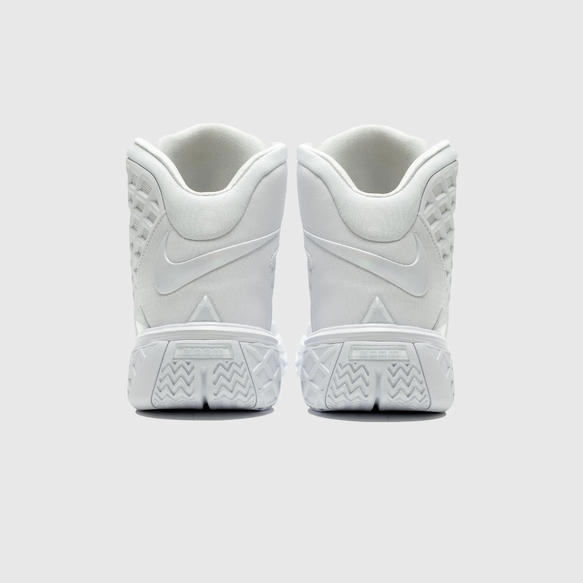 KOBE III PROTRO "HALO" Premium Quality Fashion-forward comfort