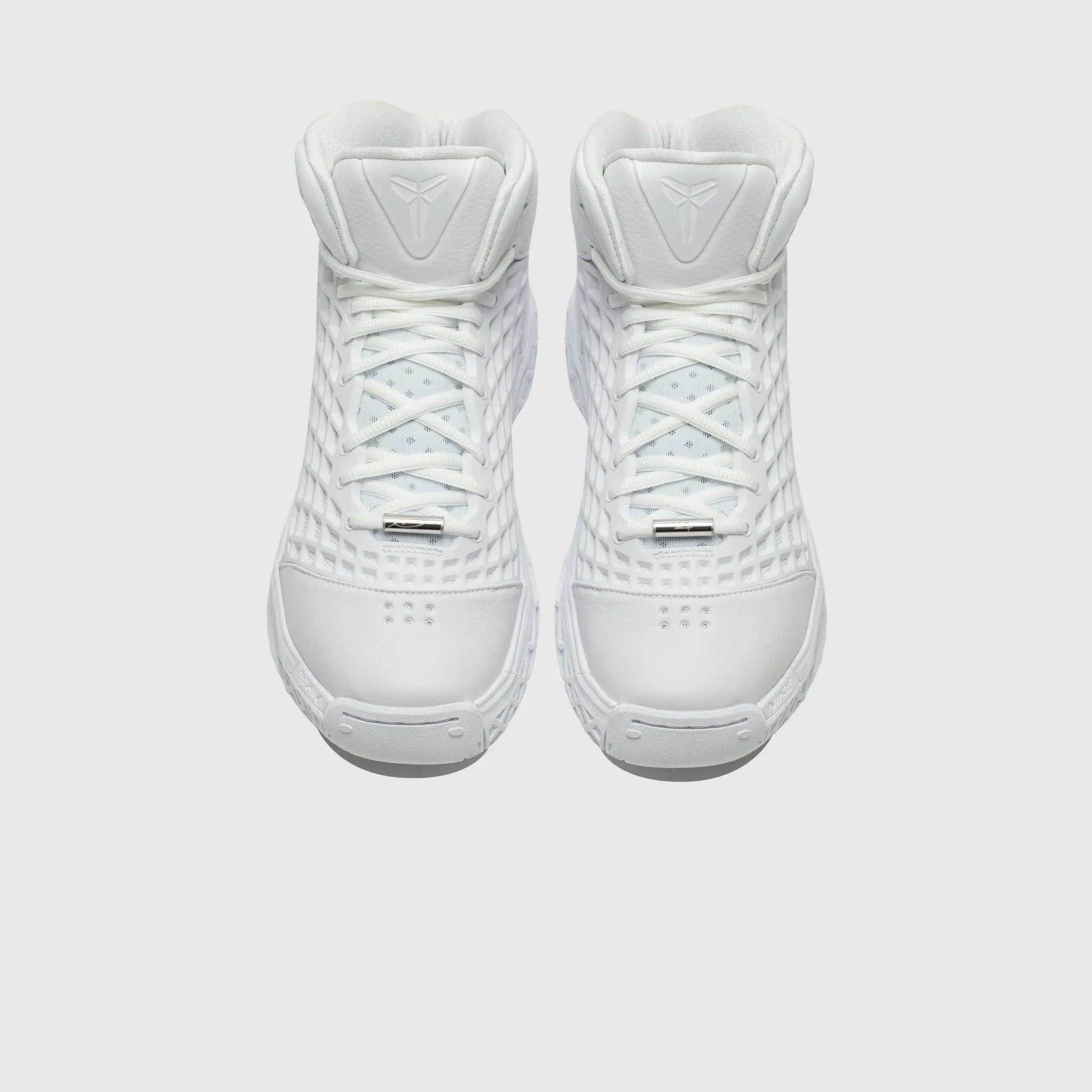 KOBE III PROTRO "HALO" Moisture Wicking Lining Exclusive breathability