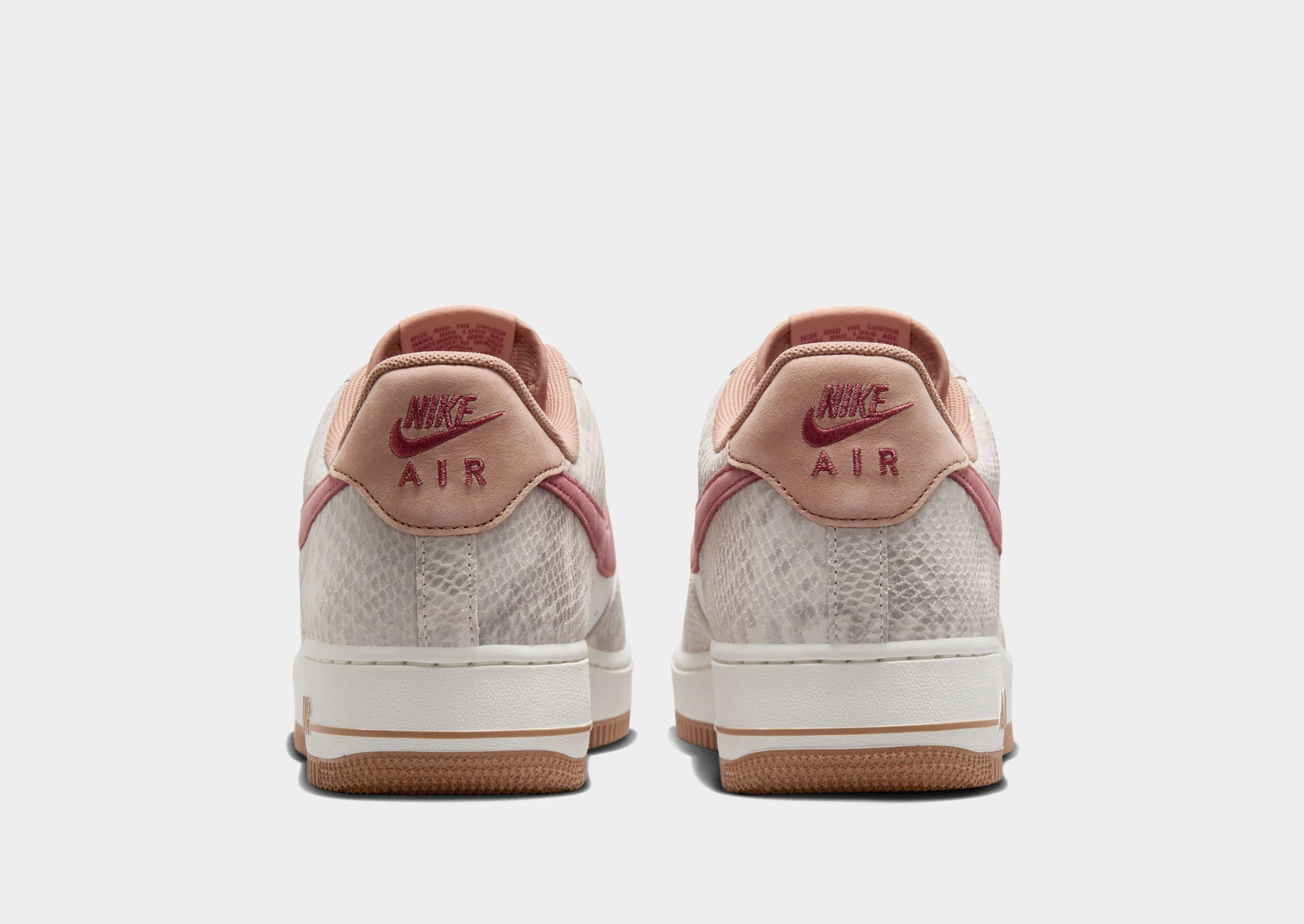 Efficient Footwork Air Force 1 '07 LV8