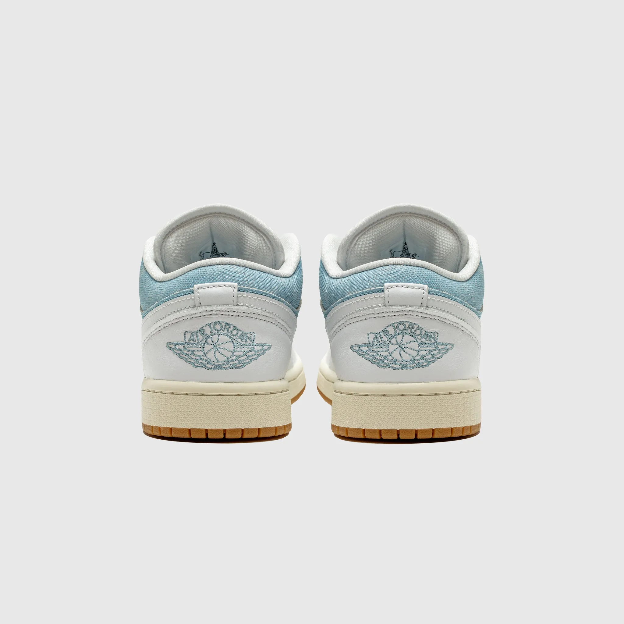 Gentle Texture Walk Ready WMNS AIR JORDAN 1 LOW SE "WORN BLUE"