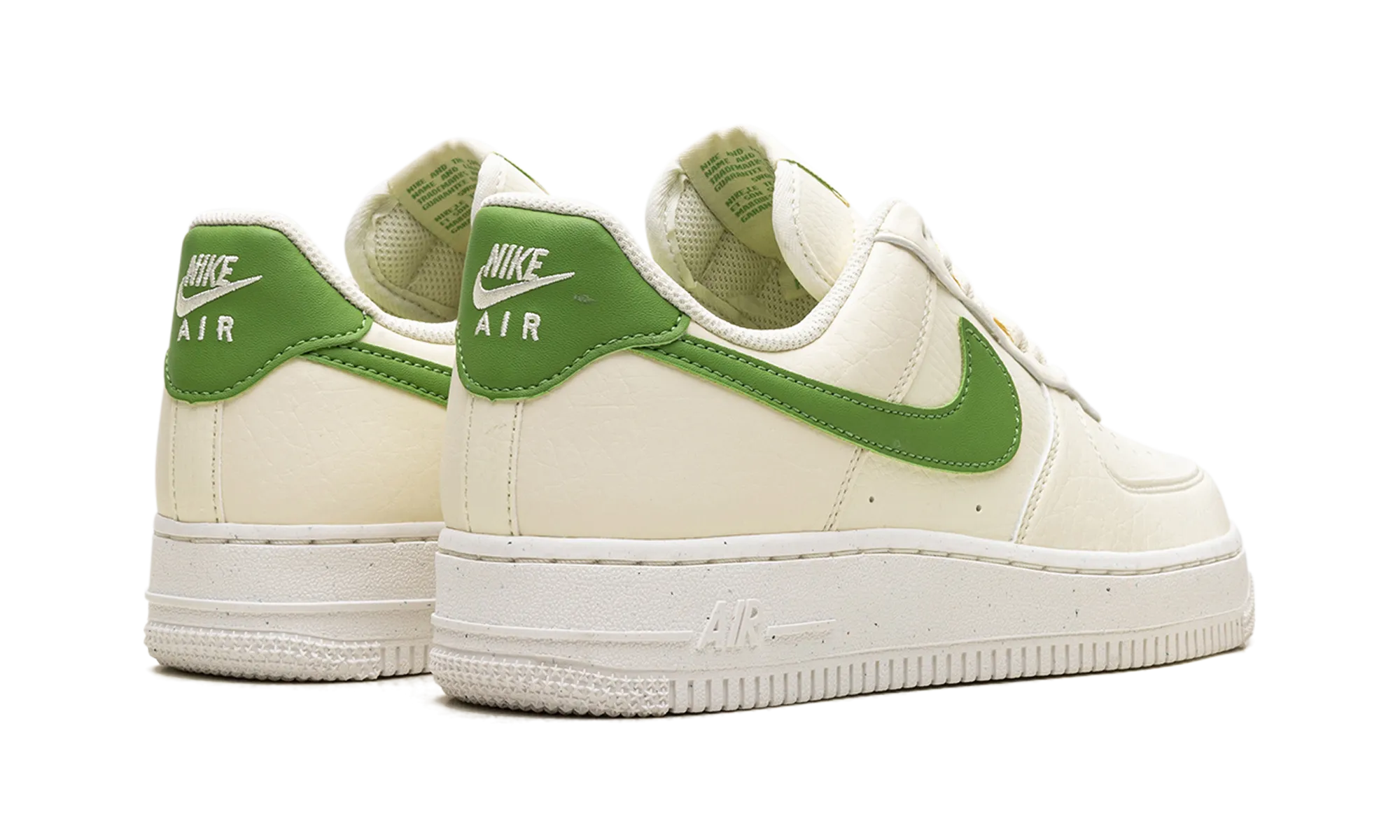 NIKE AIR FORCE 1 '07 LO WMNS "COCONUT MILK" High Top Stability Compression Molded Heel