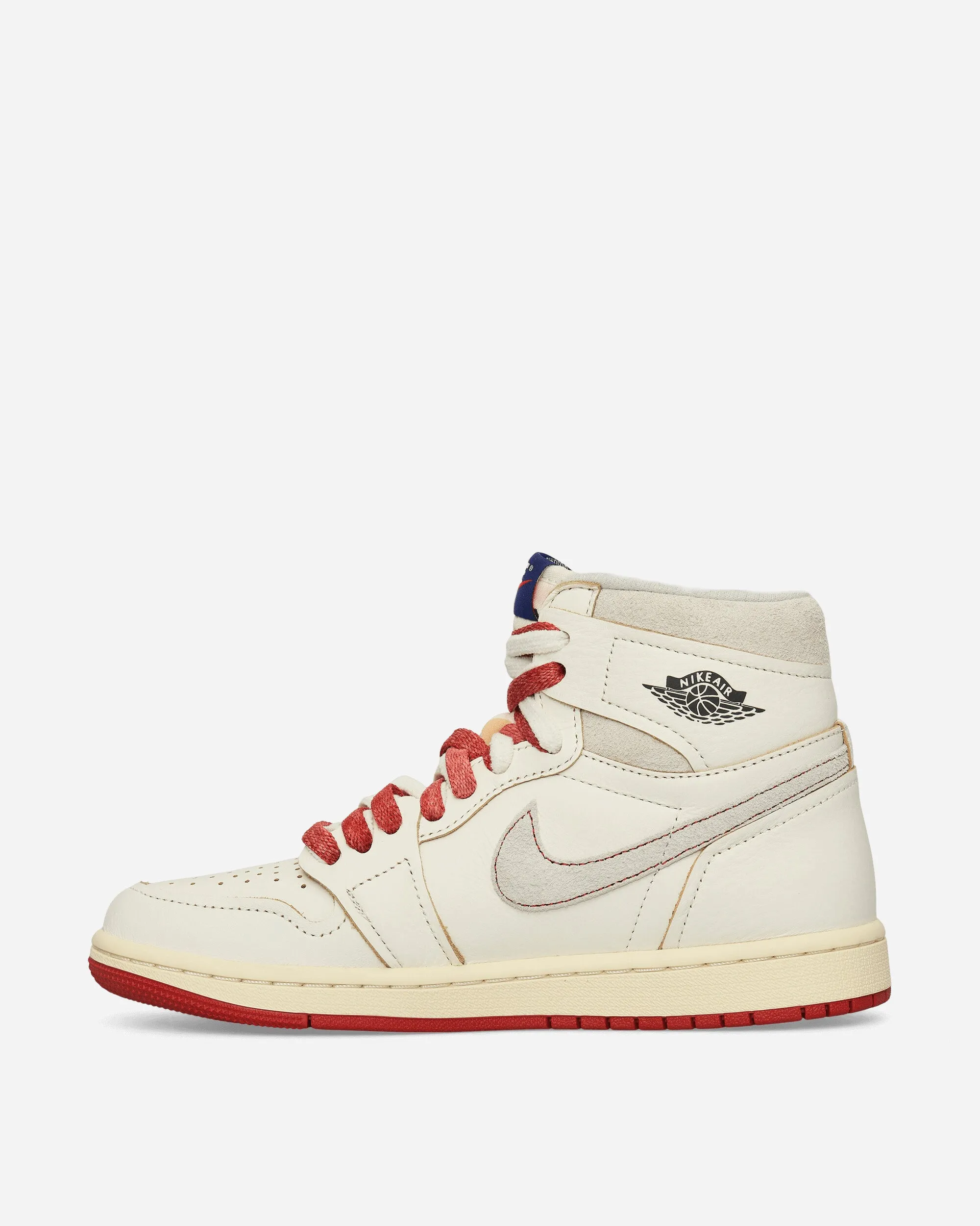 Flexible Groove Tech Seamless Interior Padding Women's Air Jordan 1 High OG 'Rare Air' Sneakers Sail / Cinnabar
