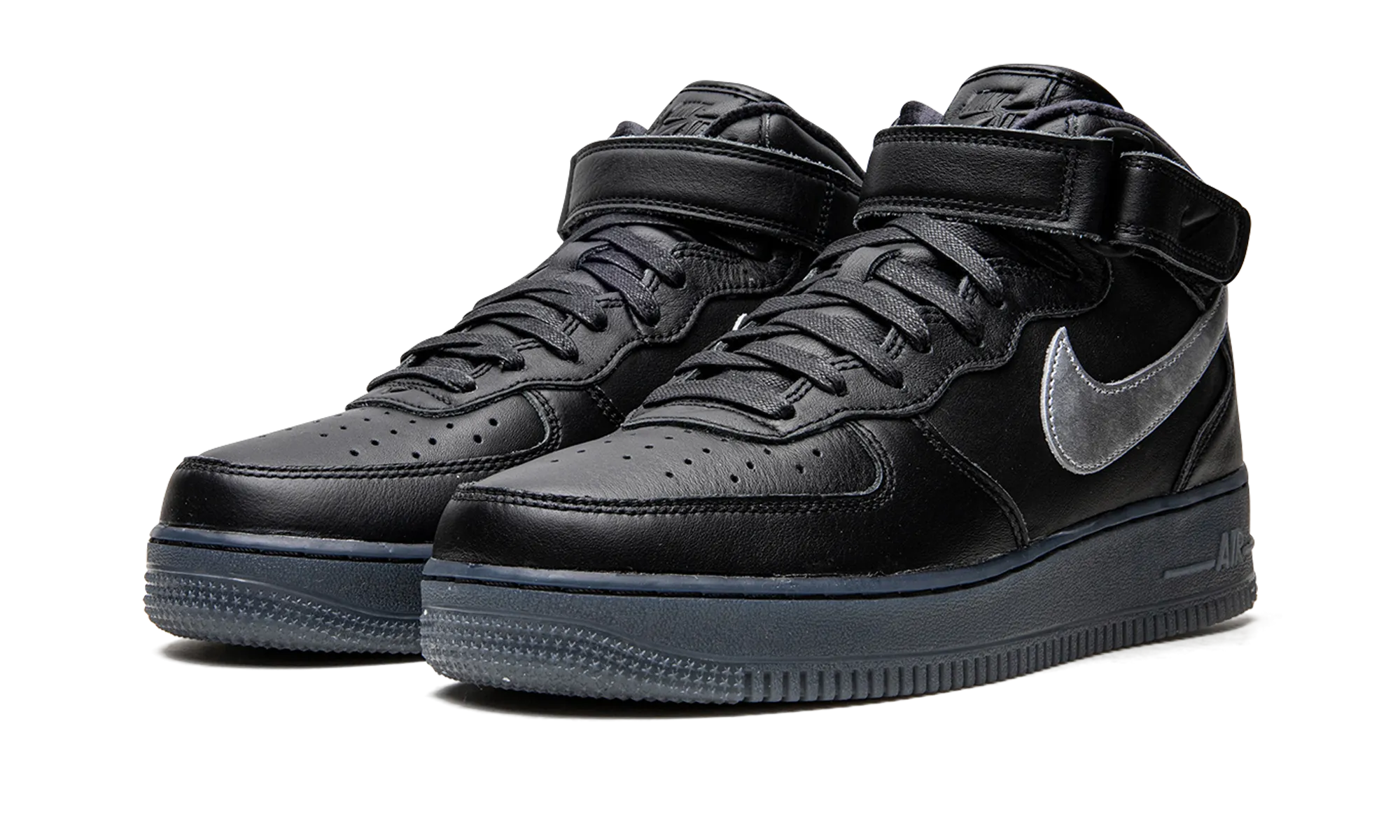 Air Force 1 Mid "Black / Metallic Silver" Feet Relief