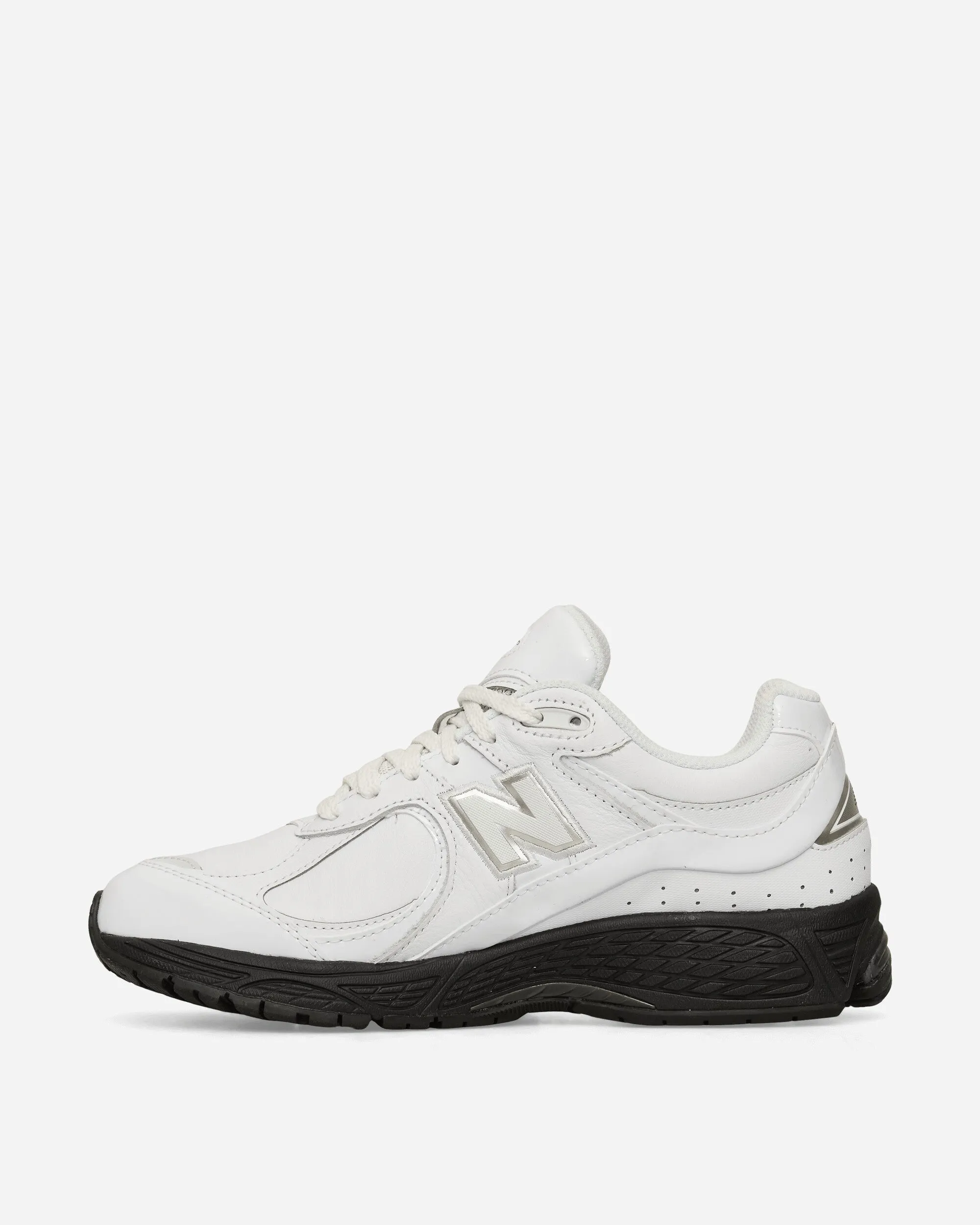 Supportive shock absorption Modern Feel 2002R Sneakers White