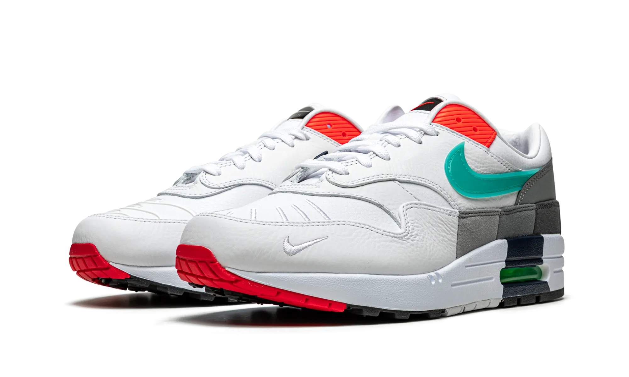 Air Max 1 "Evolution Of Icons" running in a bike lane area shoes Performance Gear