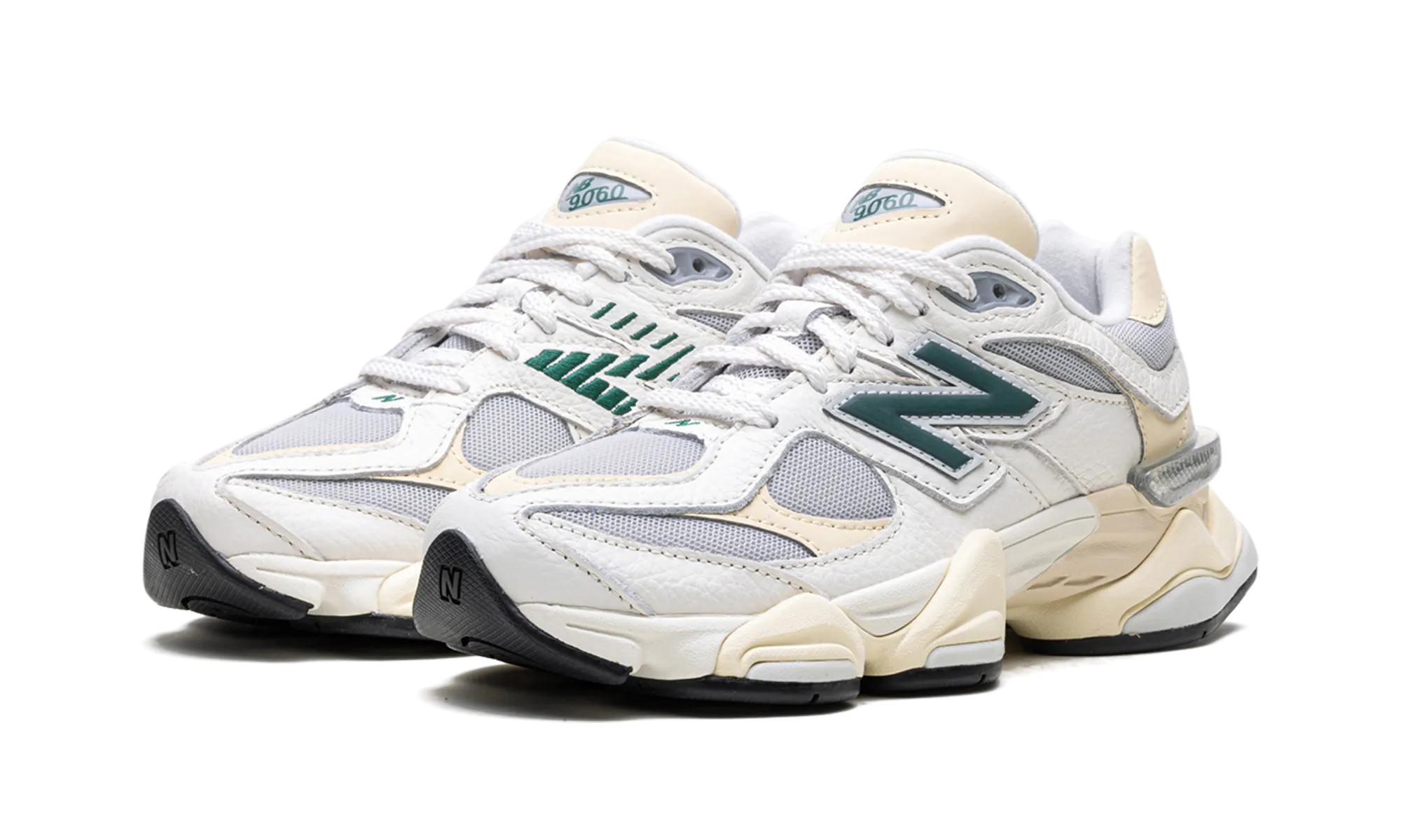 9060 "Sea Salt Yellow" competitive event shoe purpose Training days