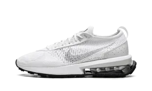 AIR MAX FLYKNIT RACER WMNS "Pure Platinum" running in a desert oasis area shoes performance - technology