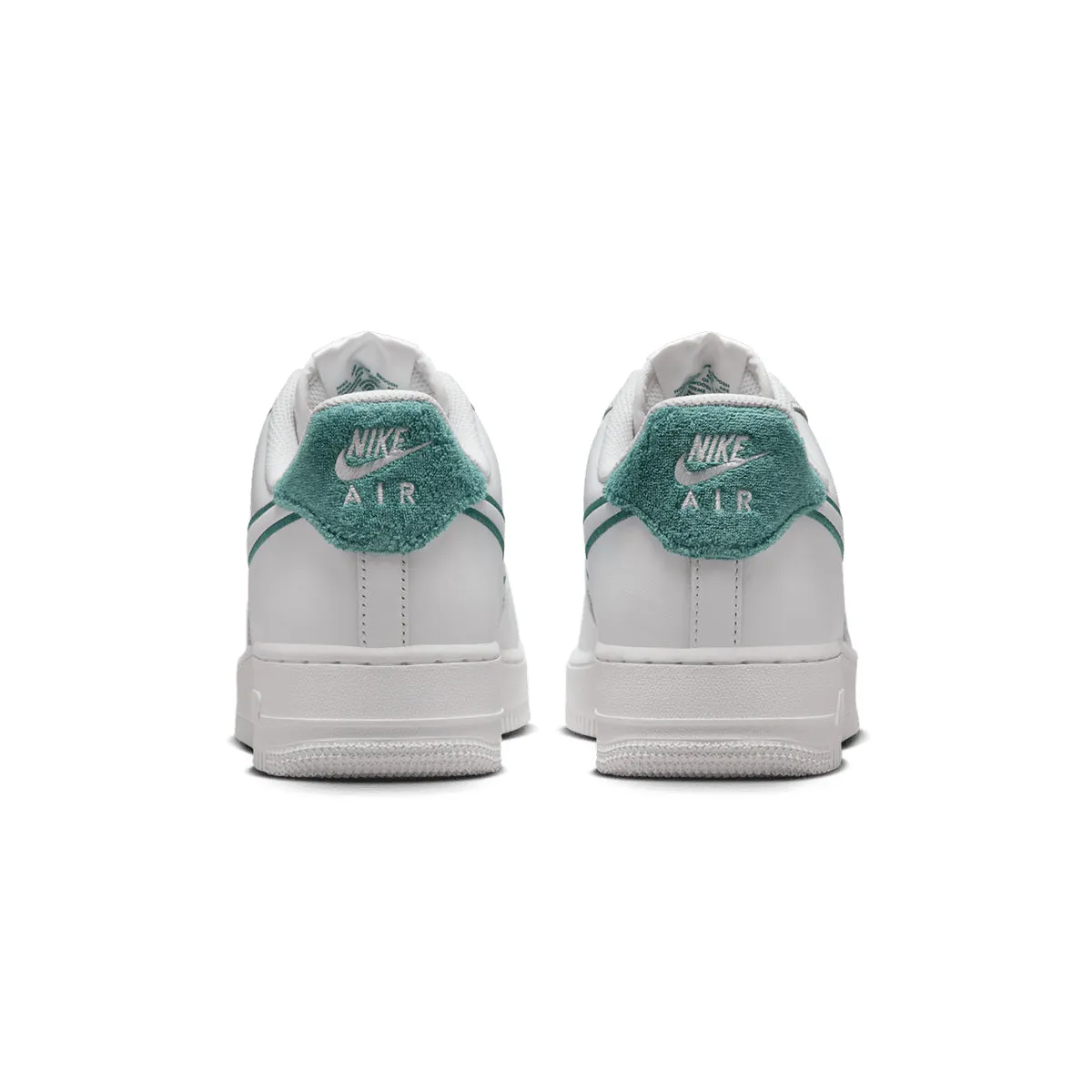 Padded materials Tailored ease Air Force 1 '07 LV8 'Resort and Sport'
