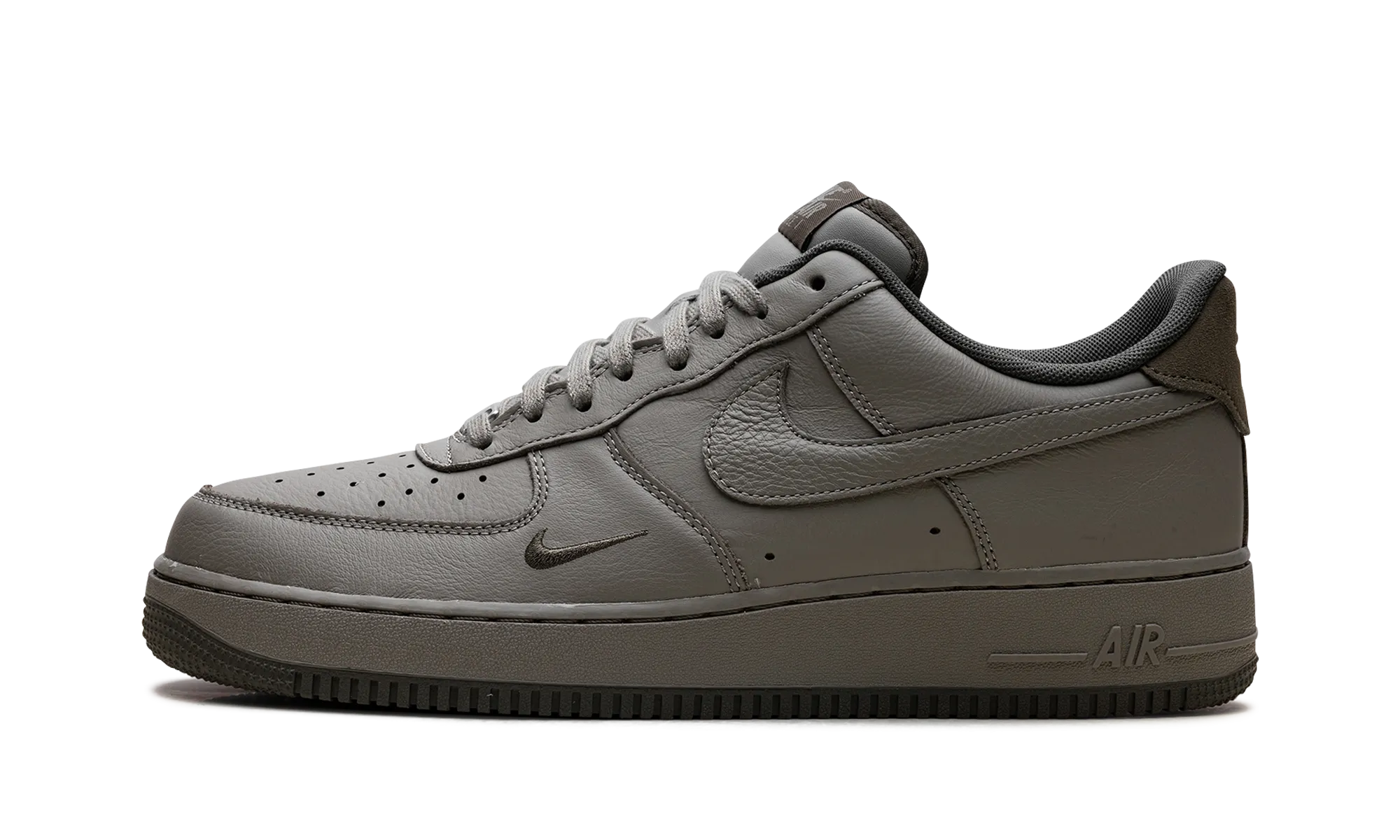 Air Force 1 Low '07 LV8 "Light Army Cargo Khaki" Enhanced Mobility Eco Friendly Recycled Materials