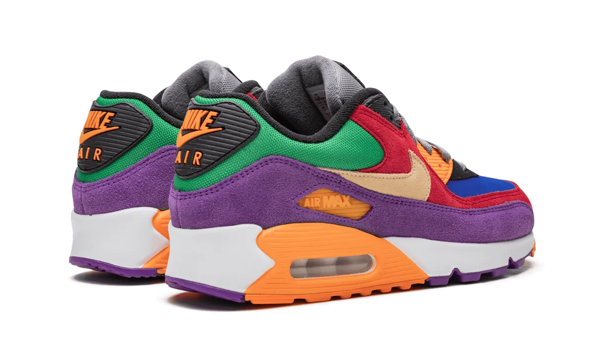 Bold Patterns running in a prairie area shoes Air Max 90 "Viotech"