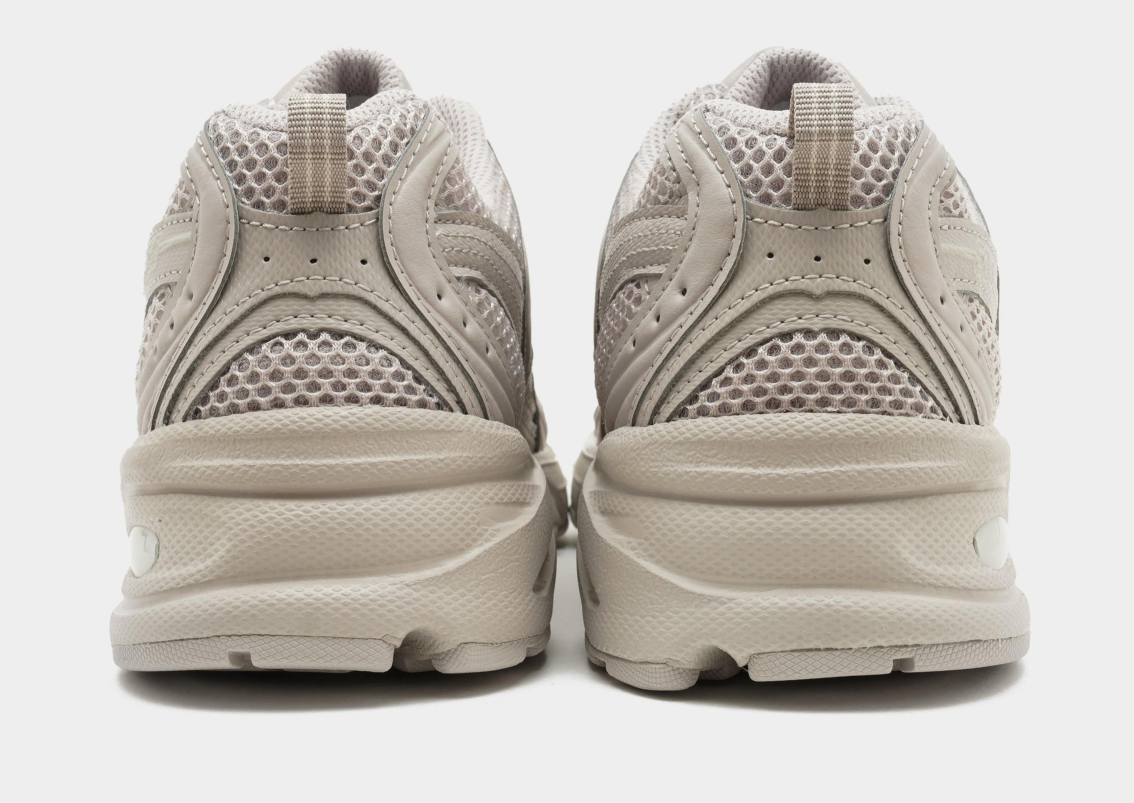 running in color runs shoes running in a suspension bridge area shoes 530 Women's