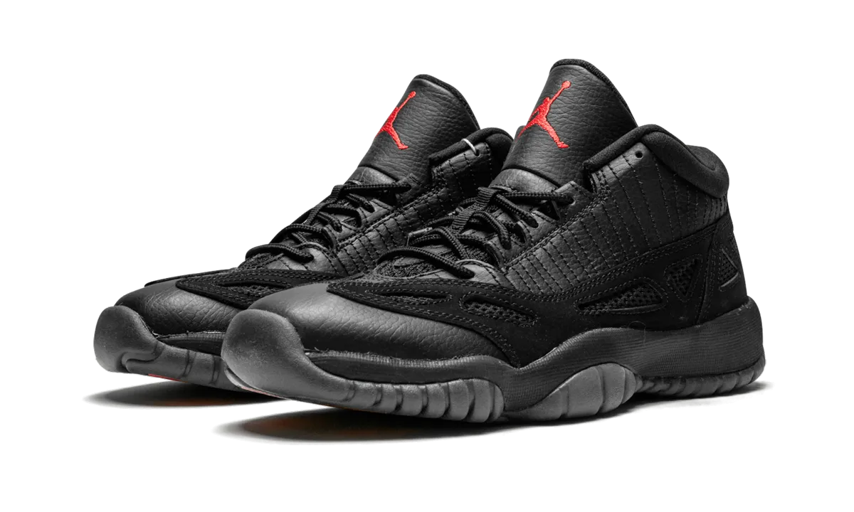 Lightweight Build Air Jordan 11 Retro Low GS "Referee"