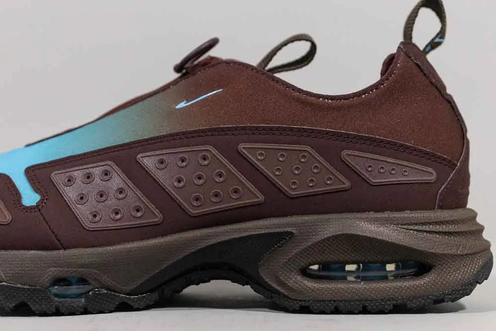 provide support Women's Nike Air Max SNDR 'Burgundy Crush and Baltic Blue'